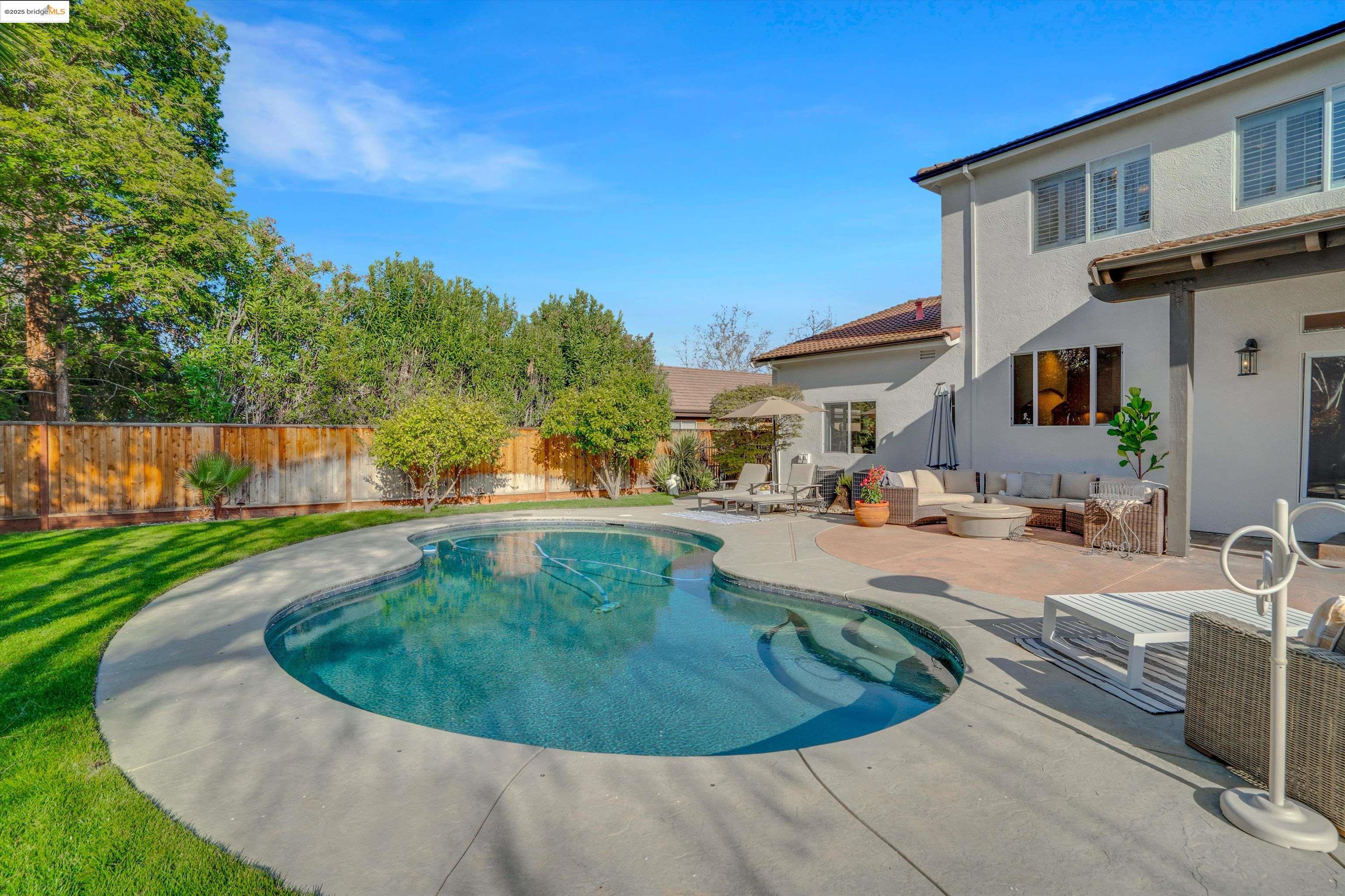 905 Rutherford Cir