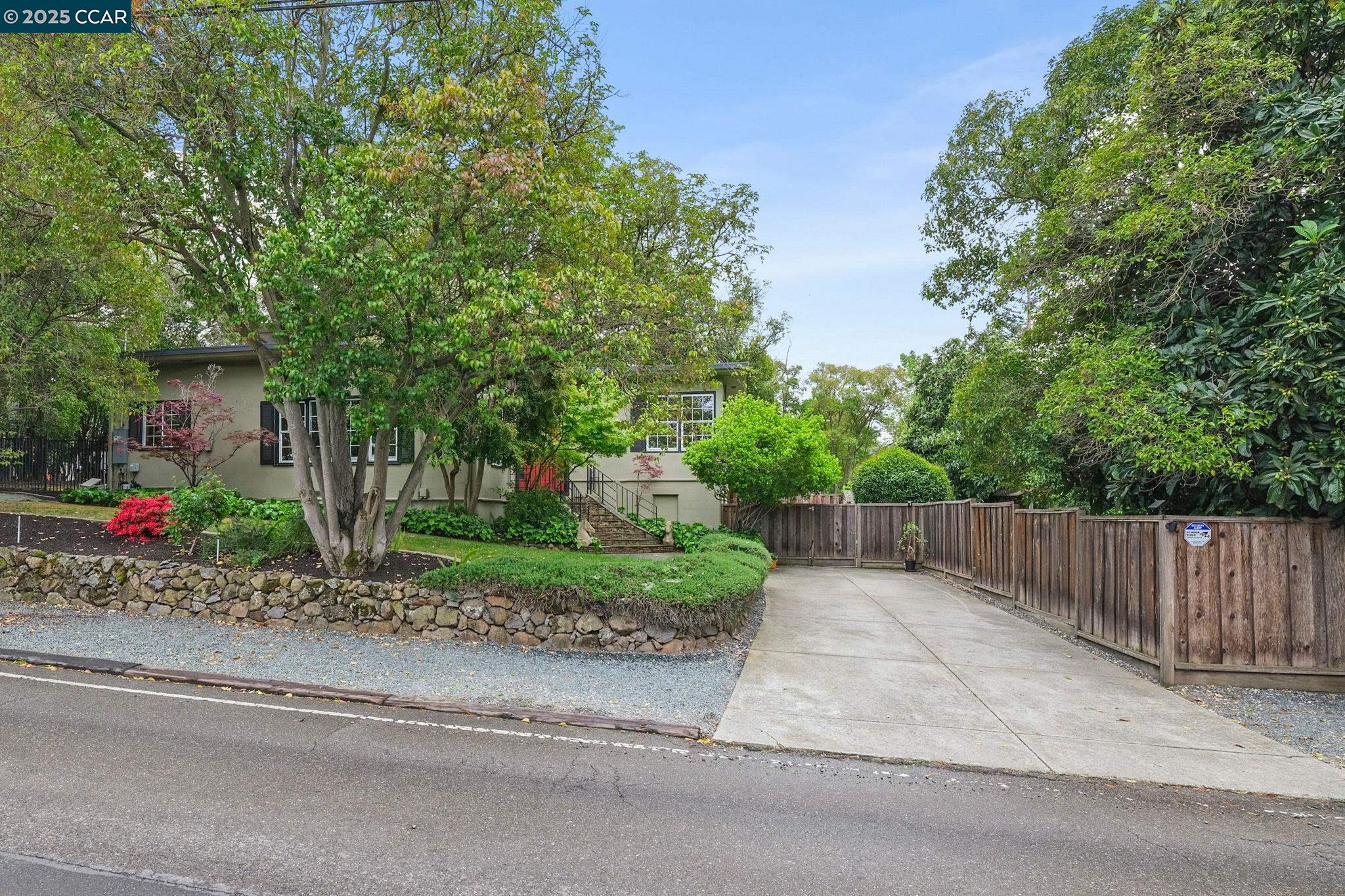 2489 Encinal Drive