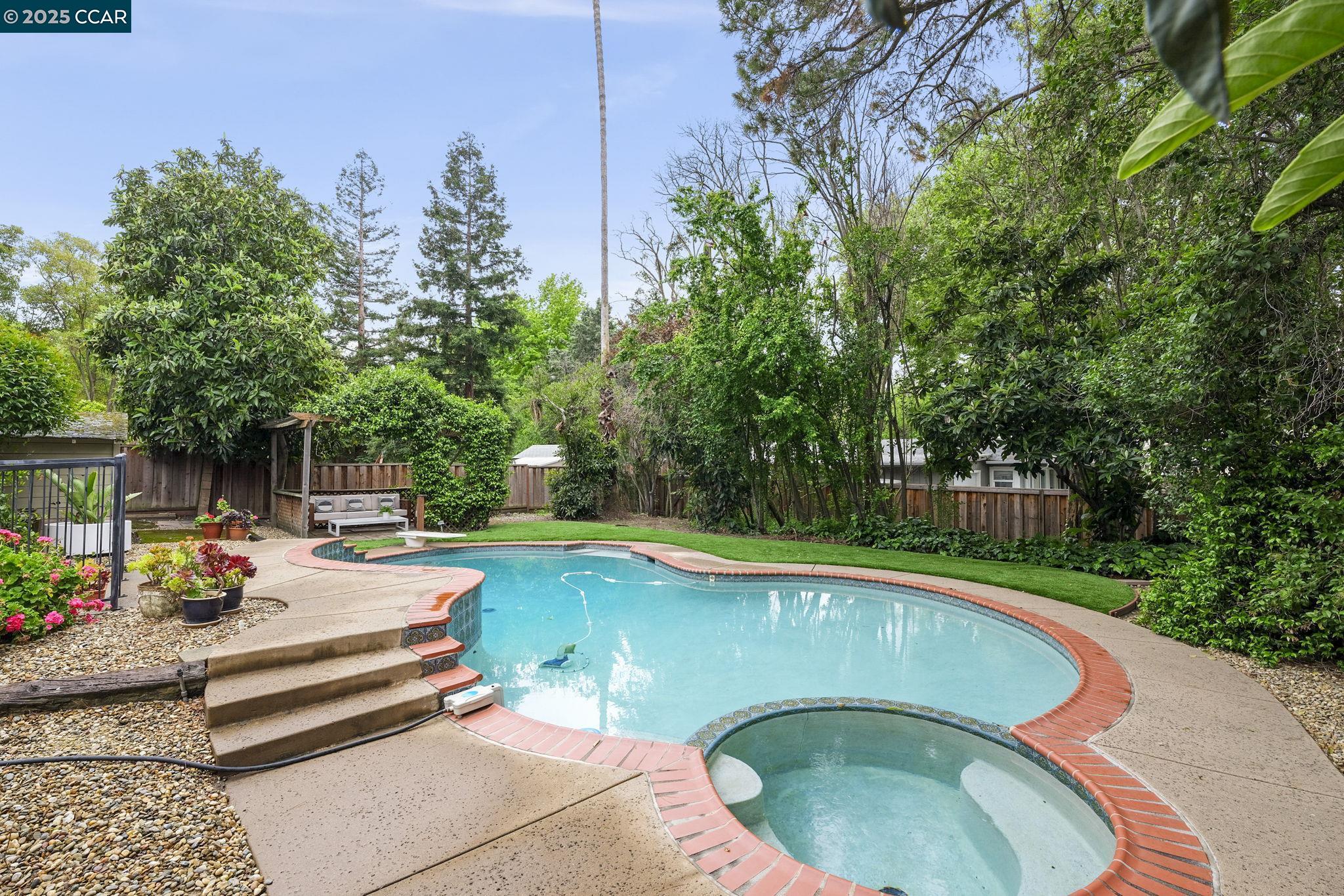 2489 Encinal Drive