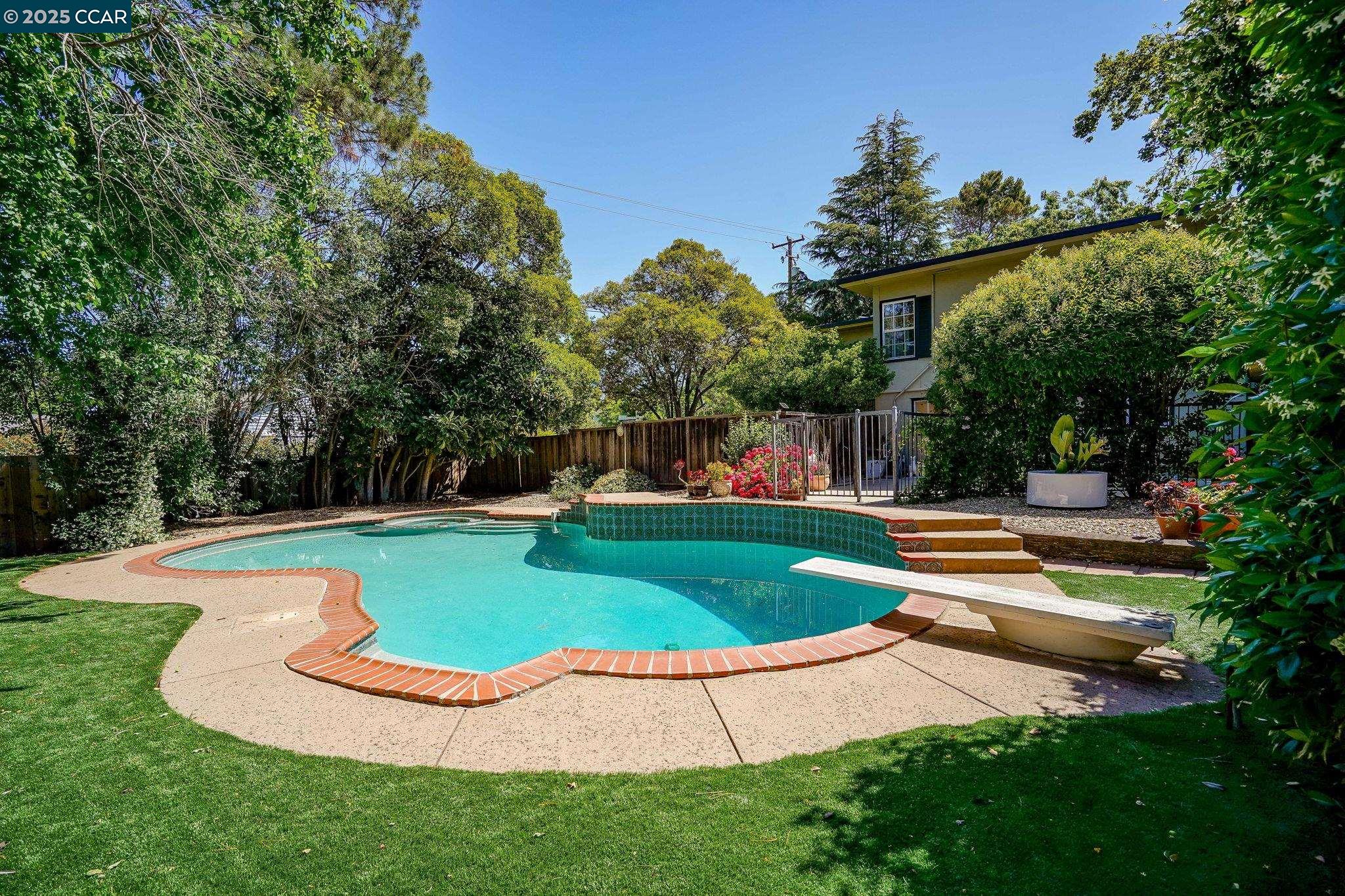 2489 Encinal Drive