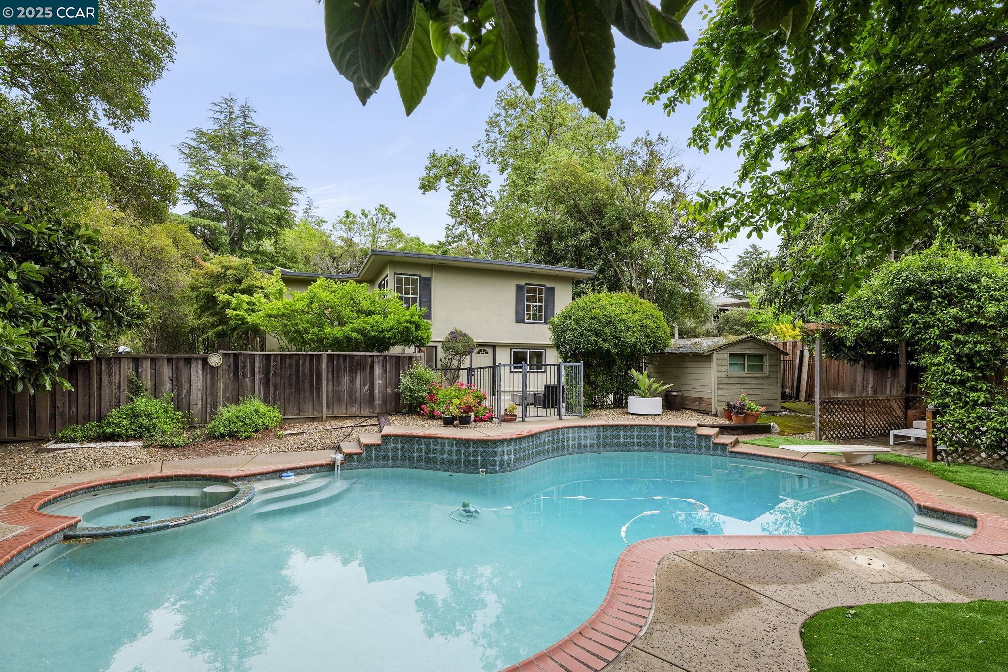 2489 Encinal Drive
