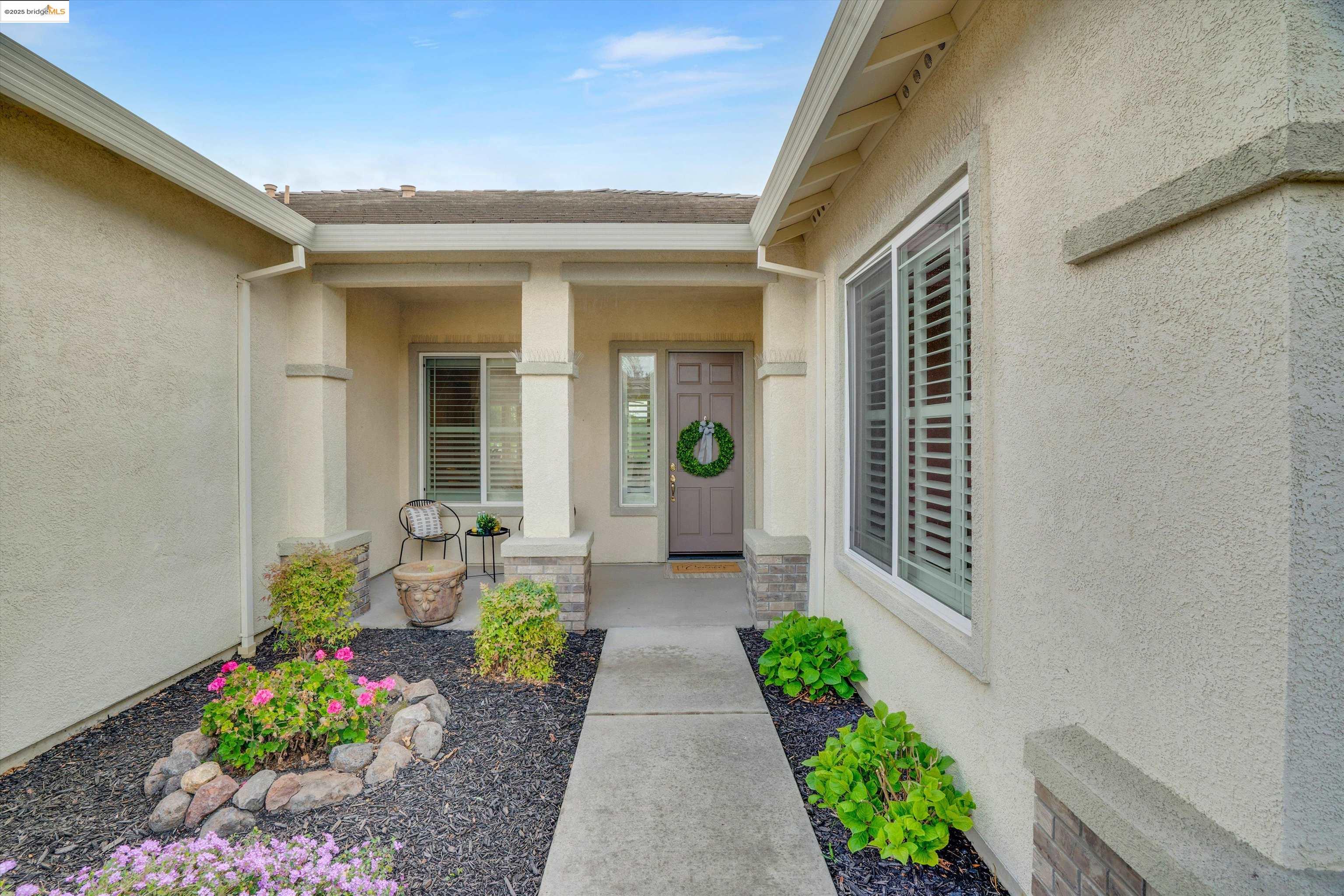 1106 Burghley Ln