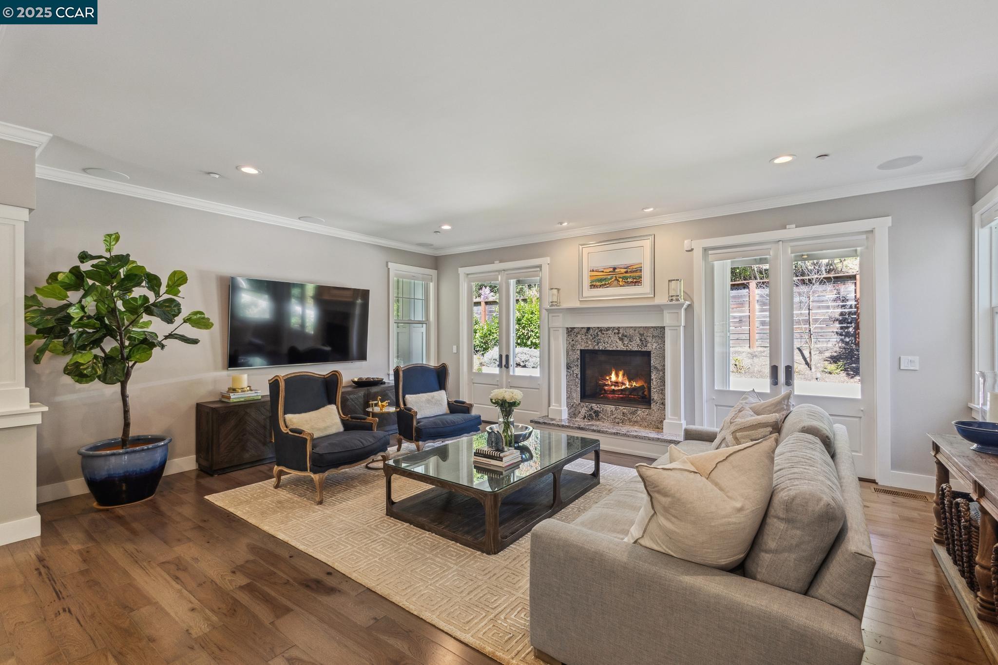 271 Lark Ln