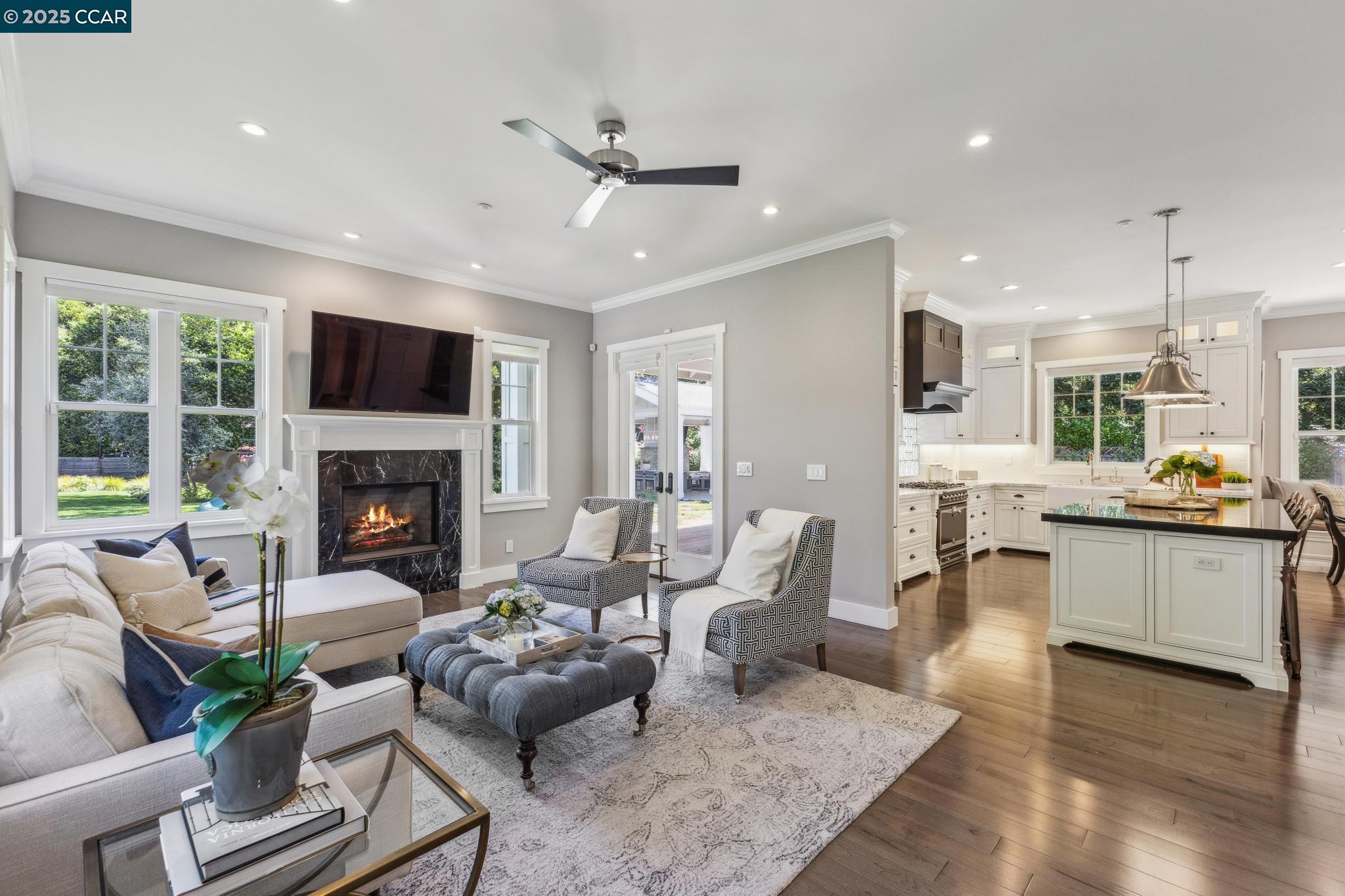 271 Lark Ln