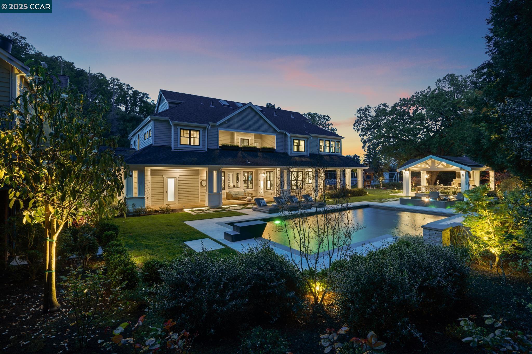 271 Lark Ln