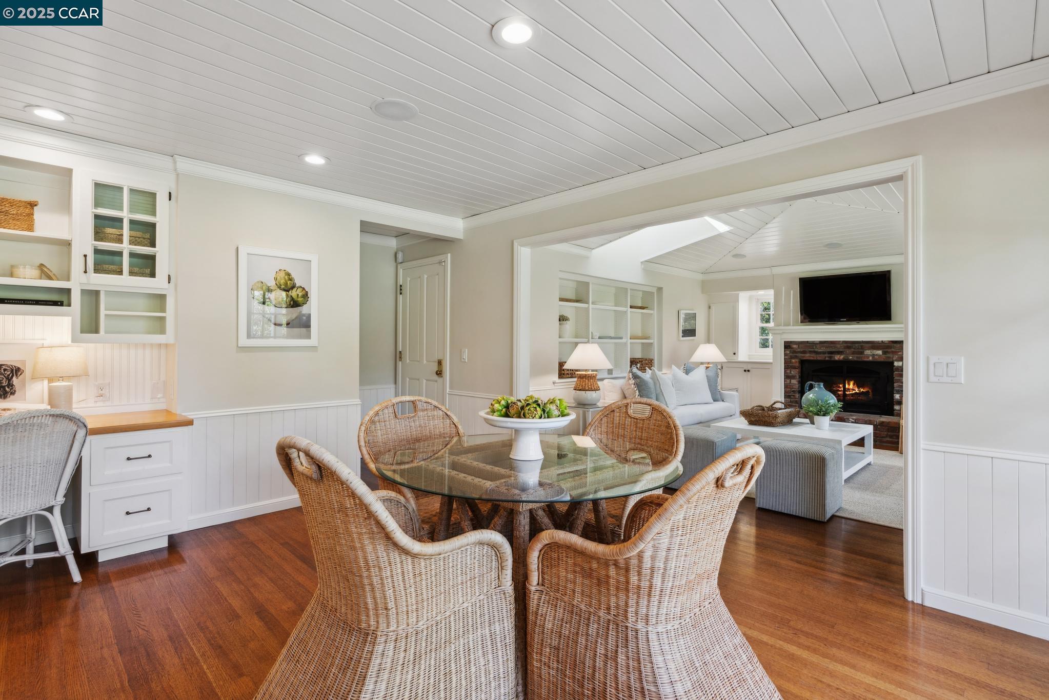 33 Juniper Way