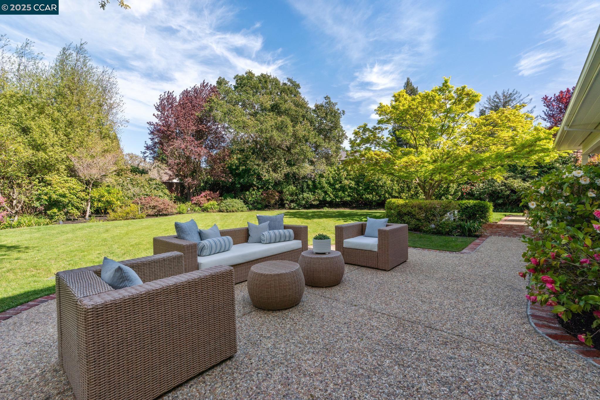 33 Juniper Way