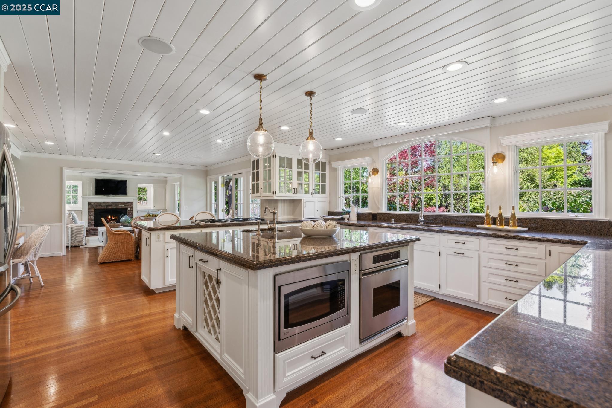 33 Juniper Way