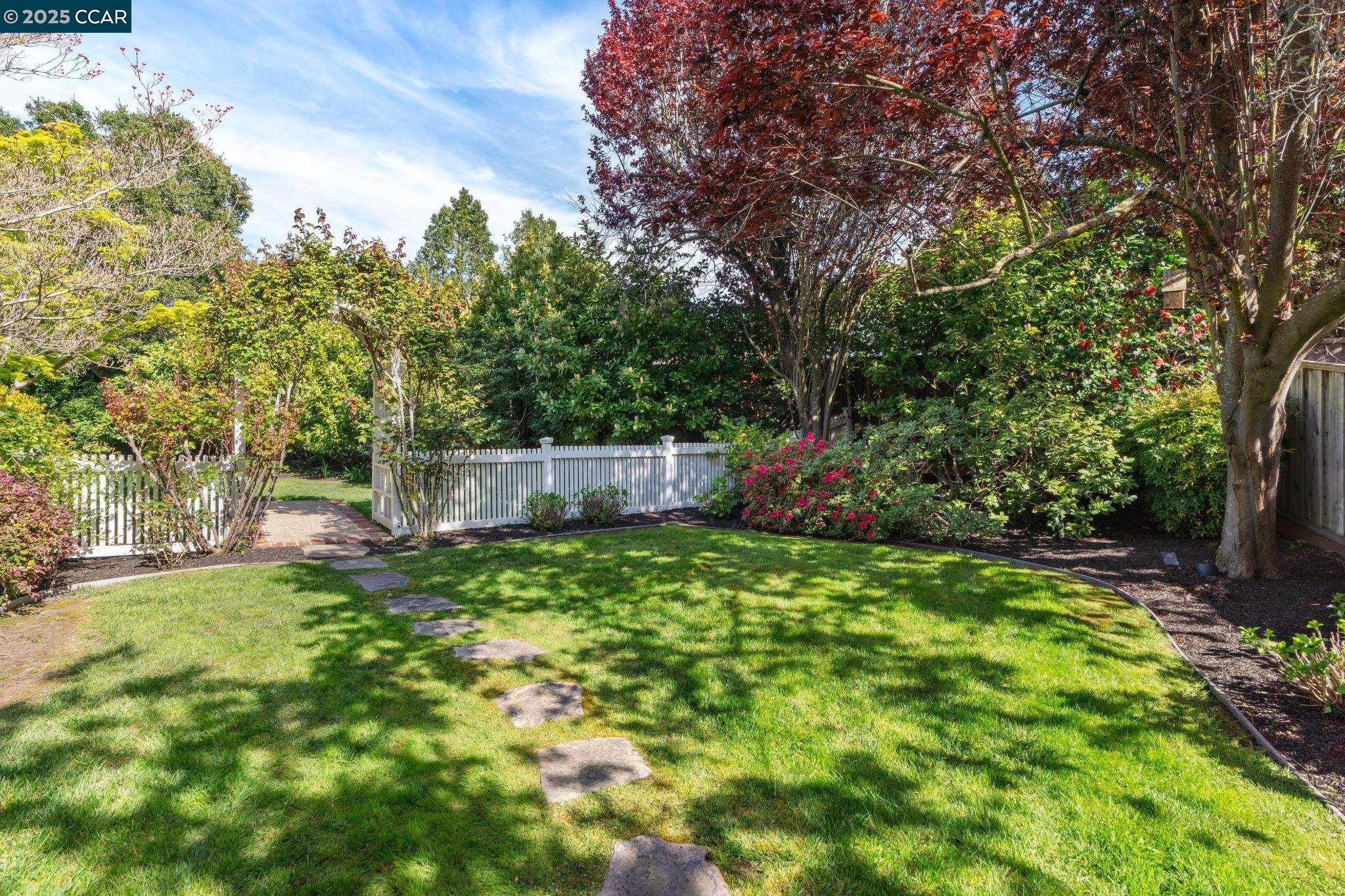 33 Juniper Way