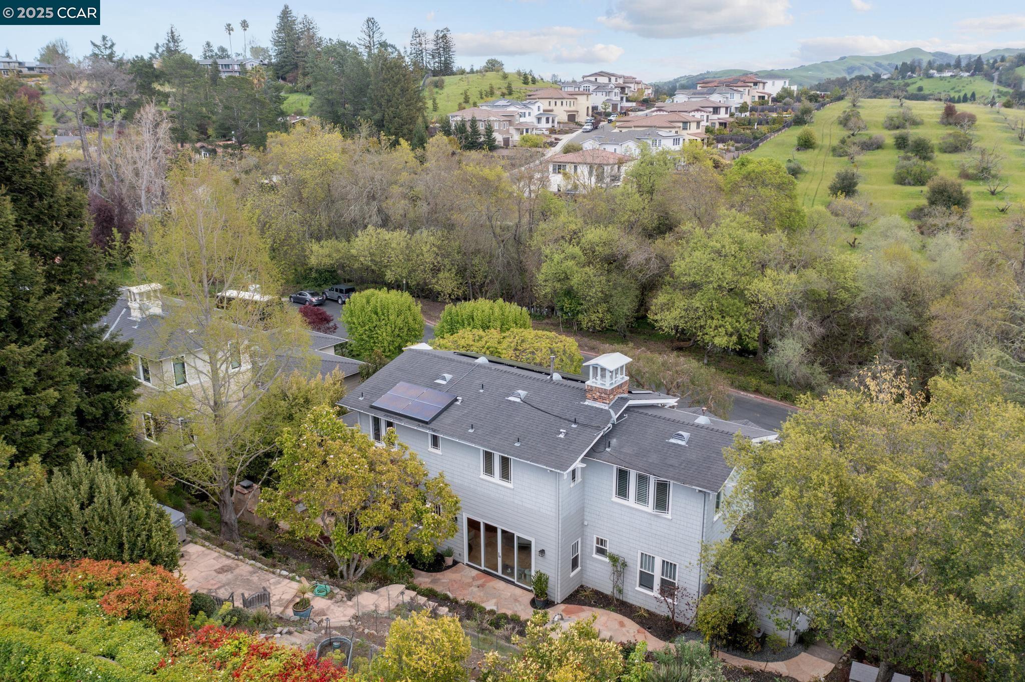 9 Avila Ln