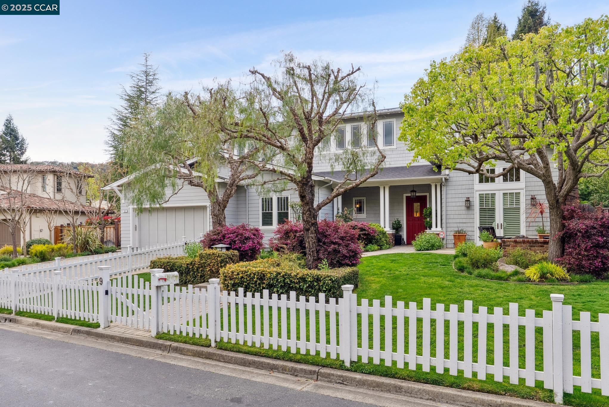 9 Avila Ln