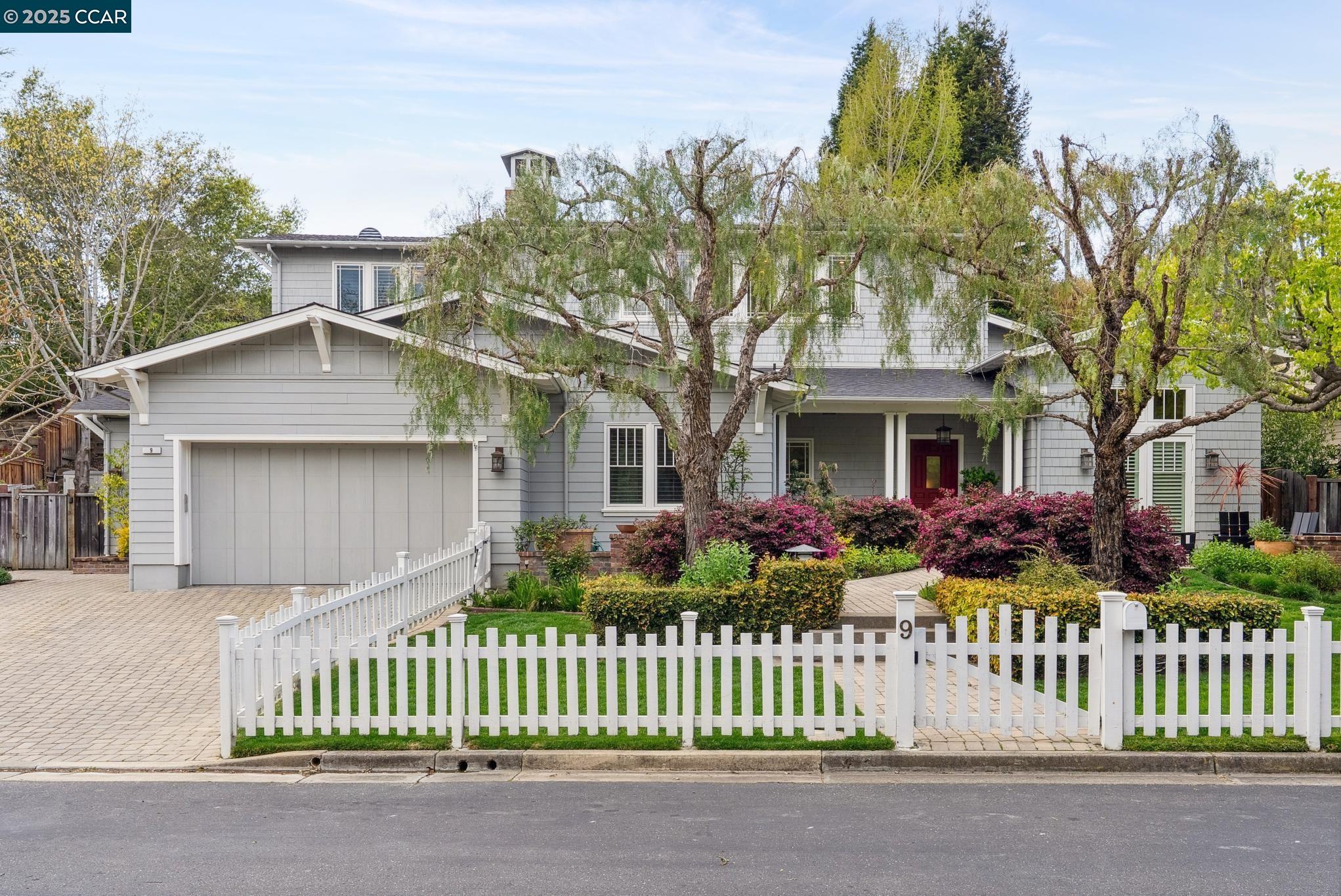 9 Avila Ln
