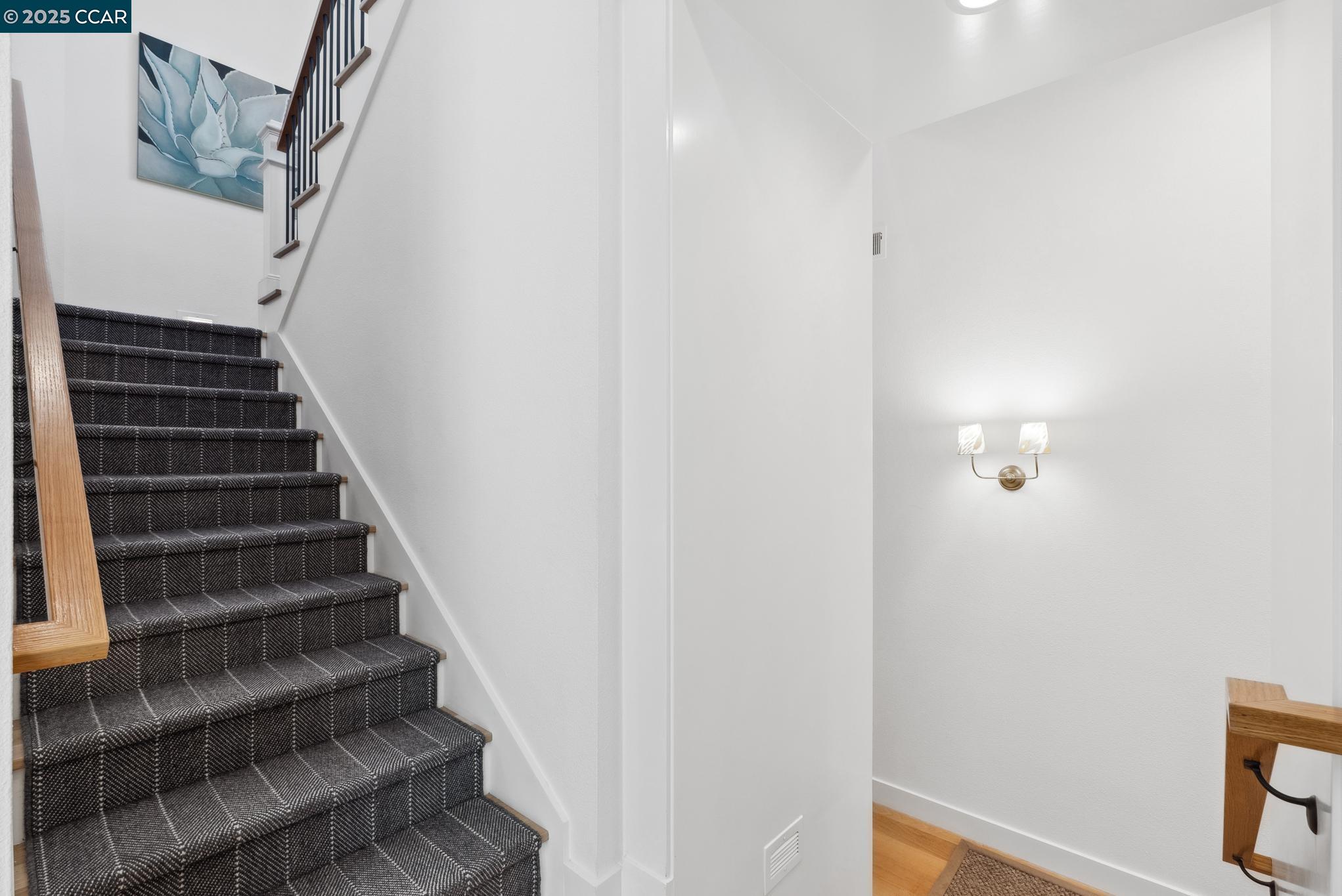 9 Avila Ln