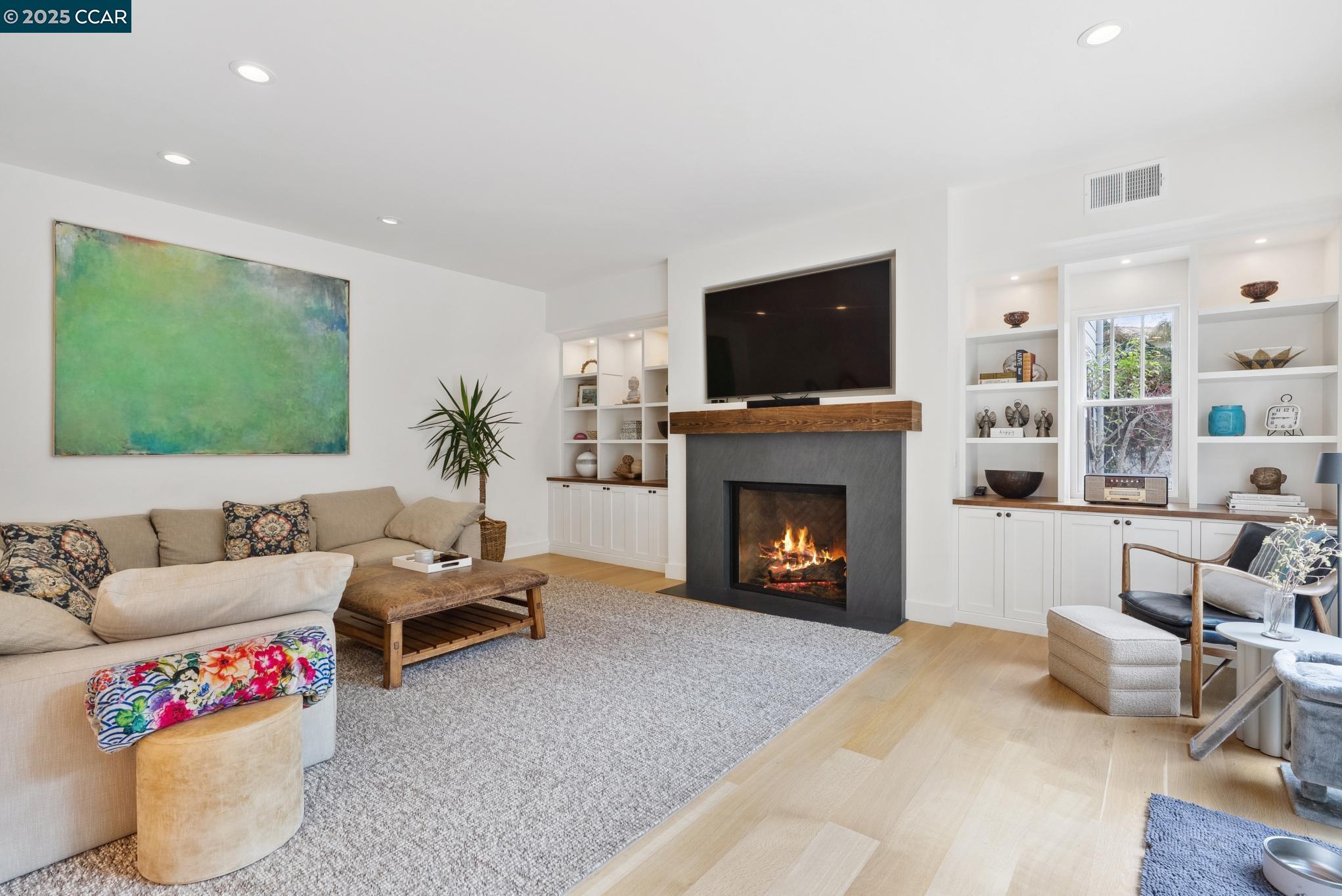 9 Avila Ln