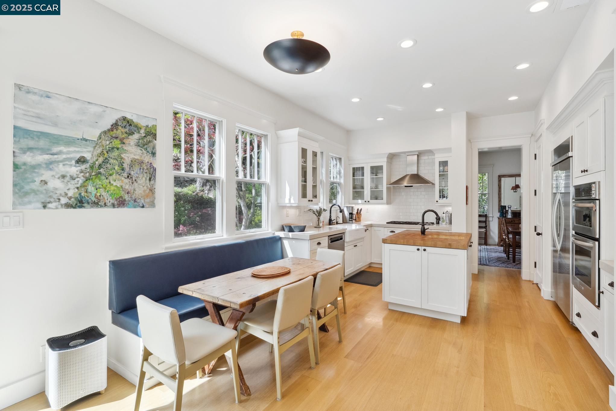 9 Avila Ln