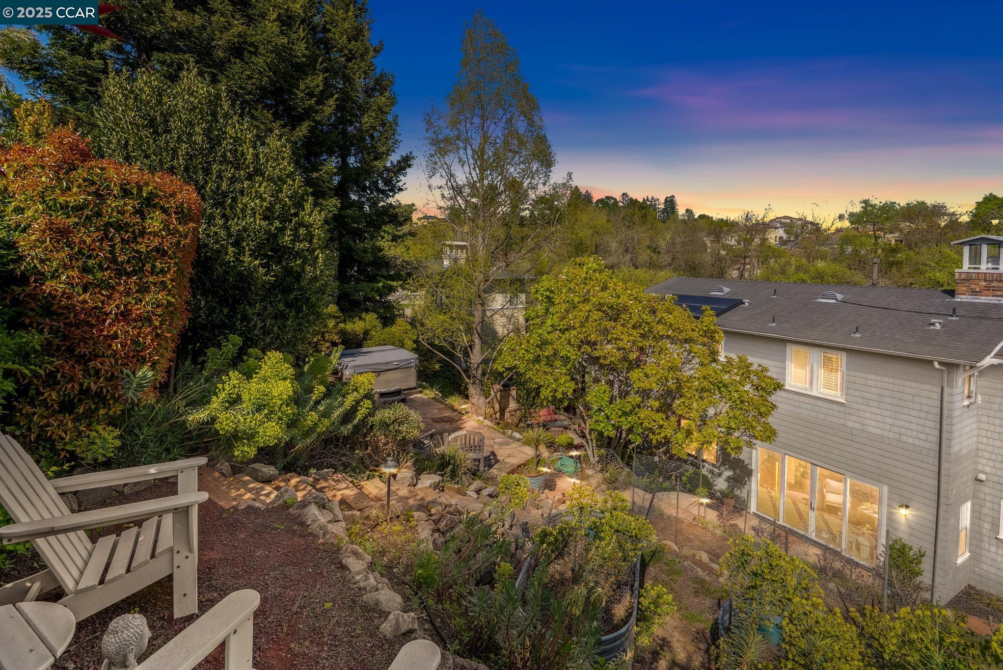 9 Avila Ln