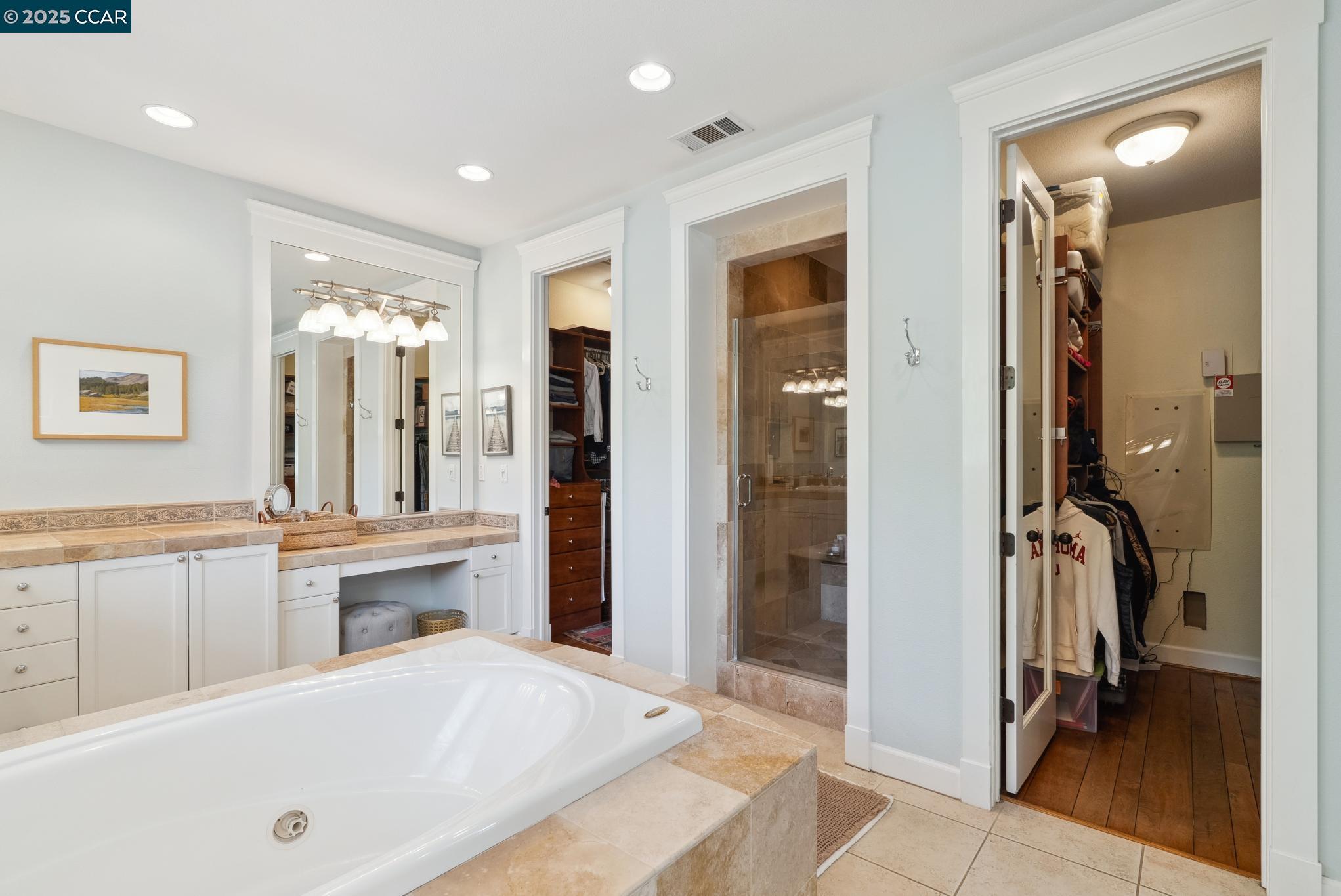 9 Avila Ln