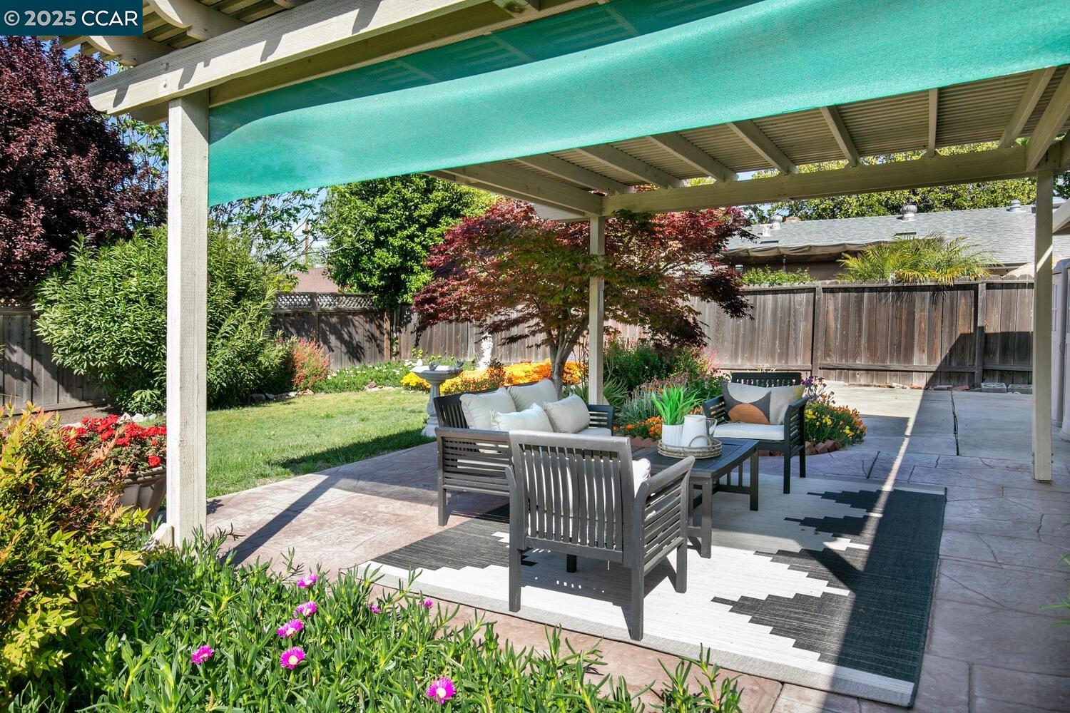 187 Elaine Dr