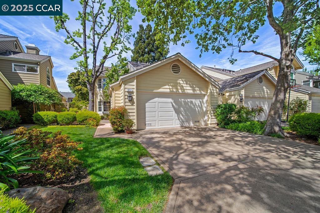1851 Stratton Cir