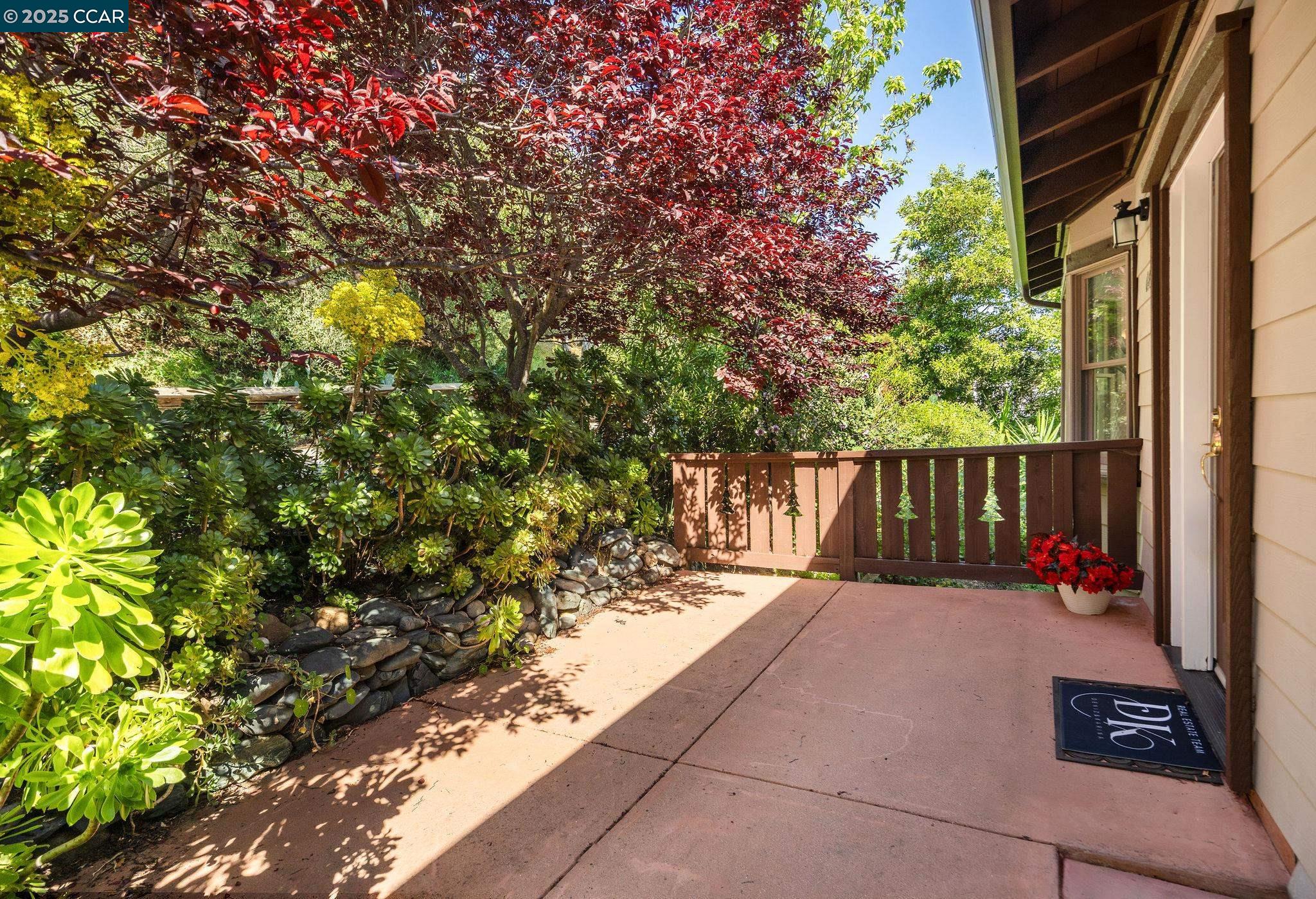 645 Heald Ct