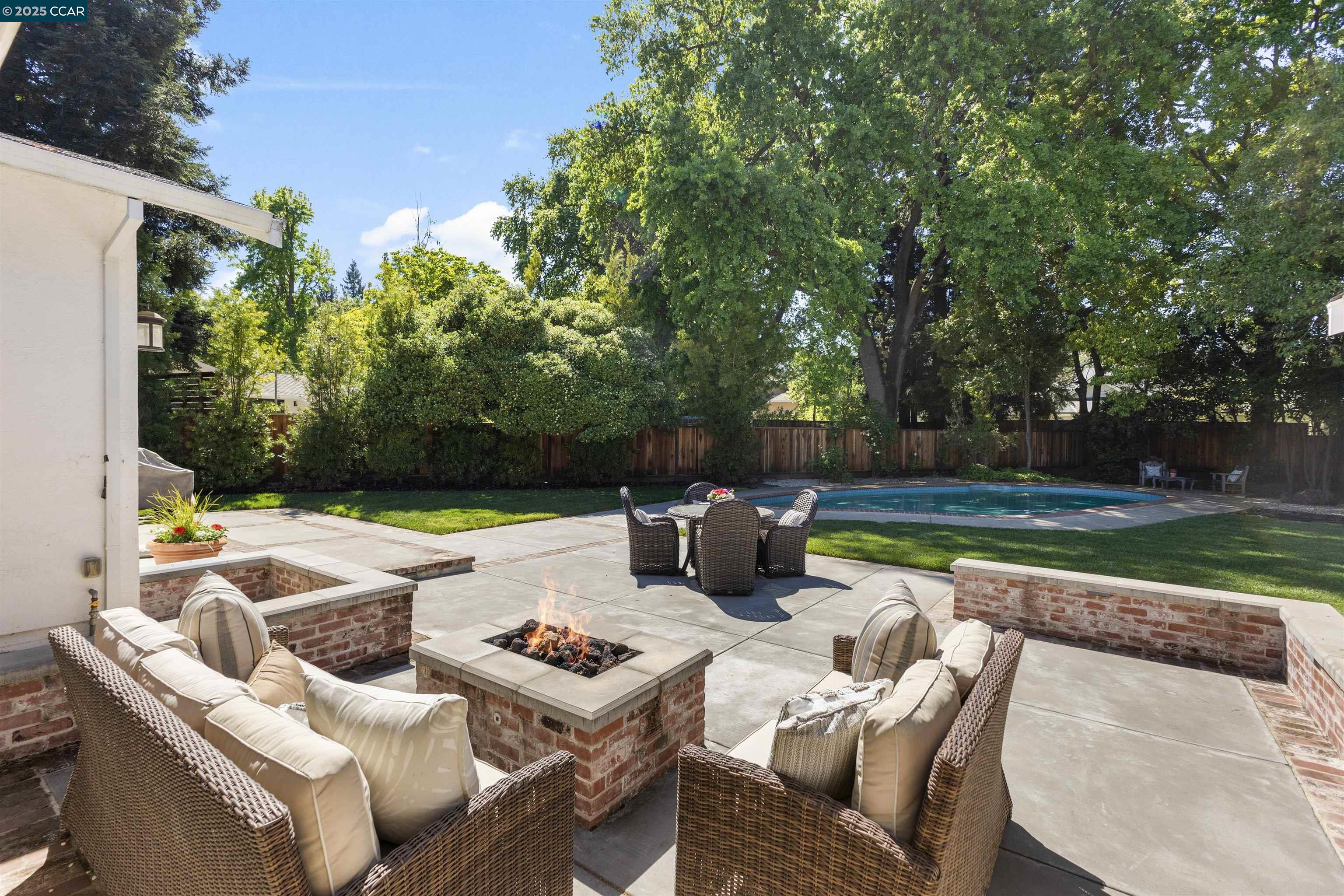 135 Glen Ct