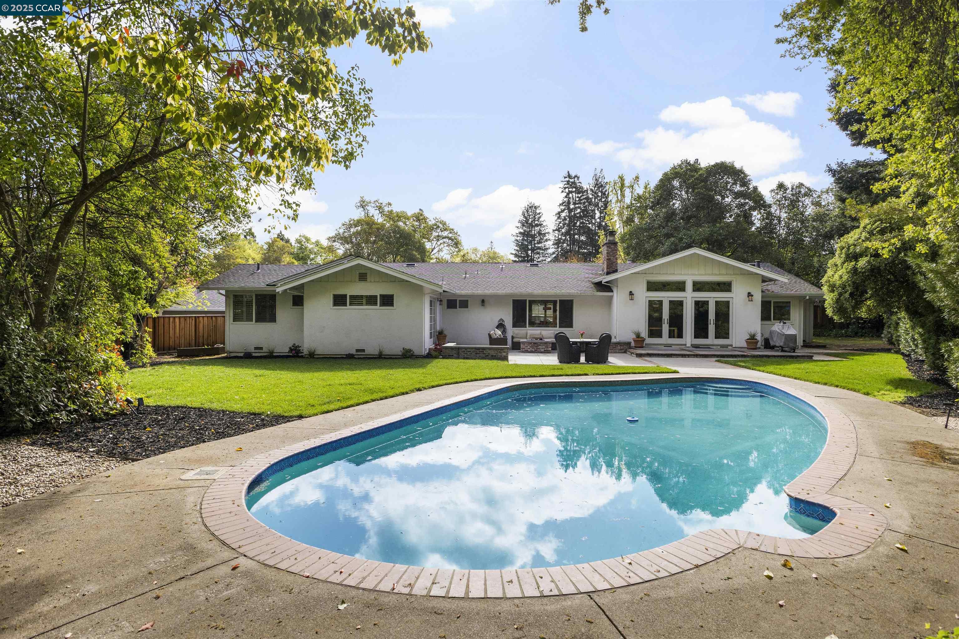 135 Glen Ct