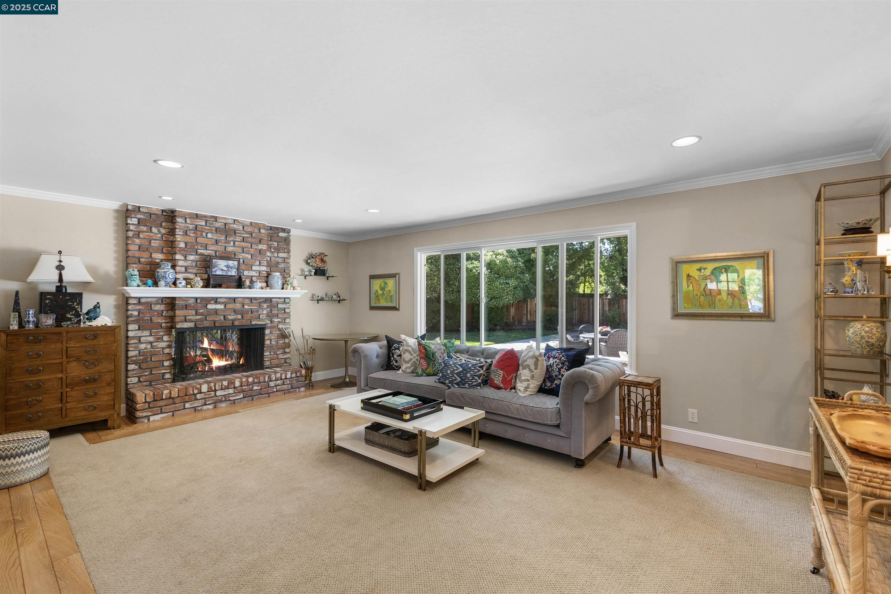 135 Glen Ct