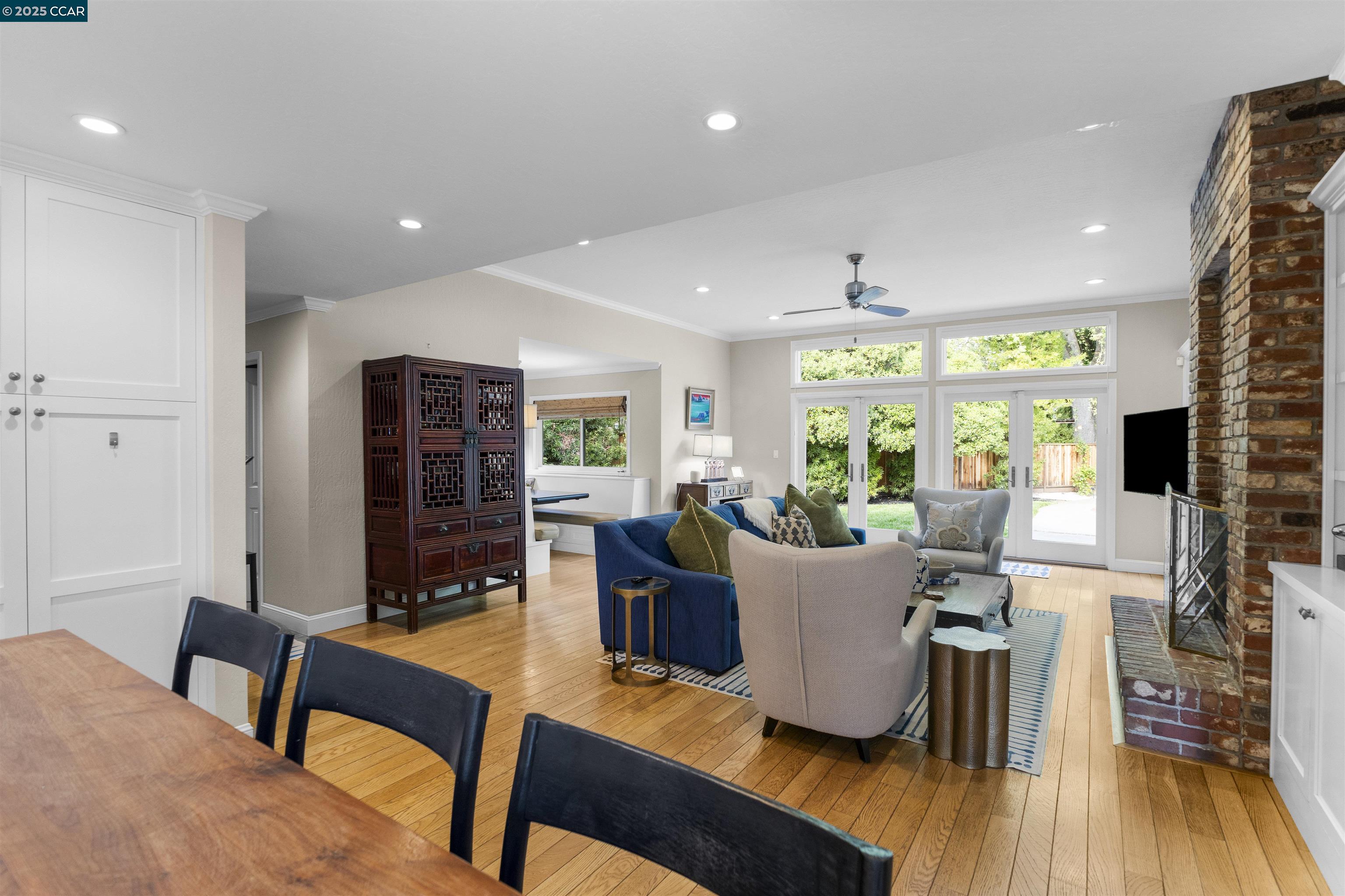 135 Glen Ct