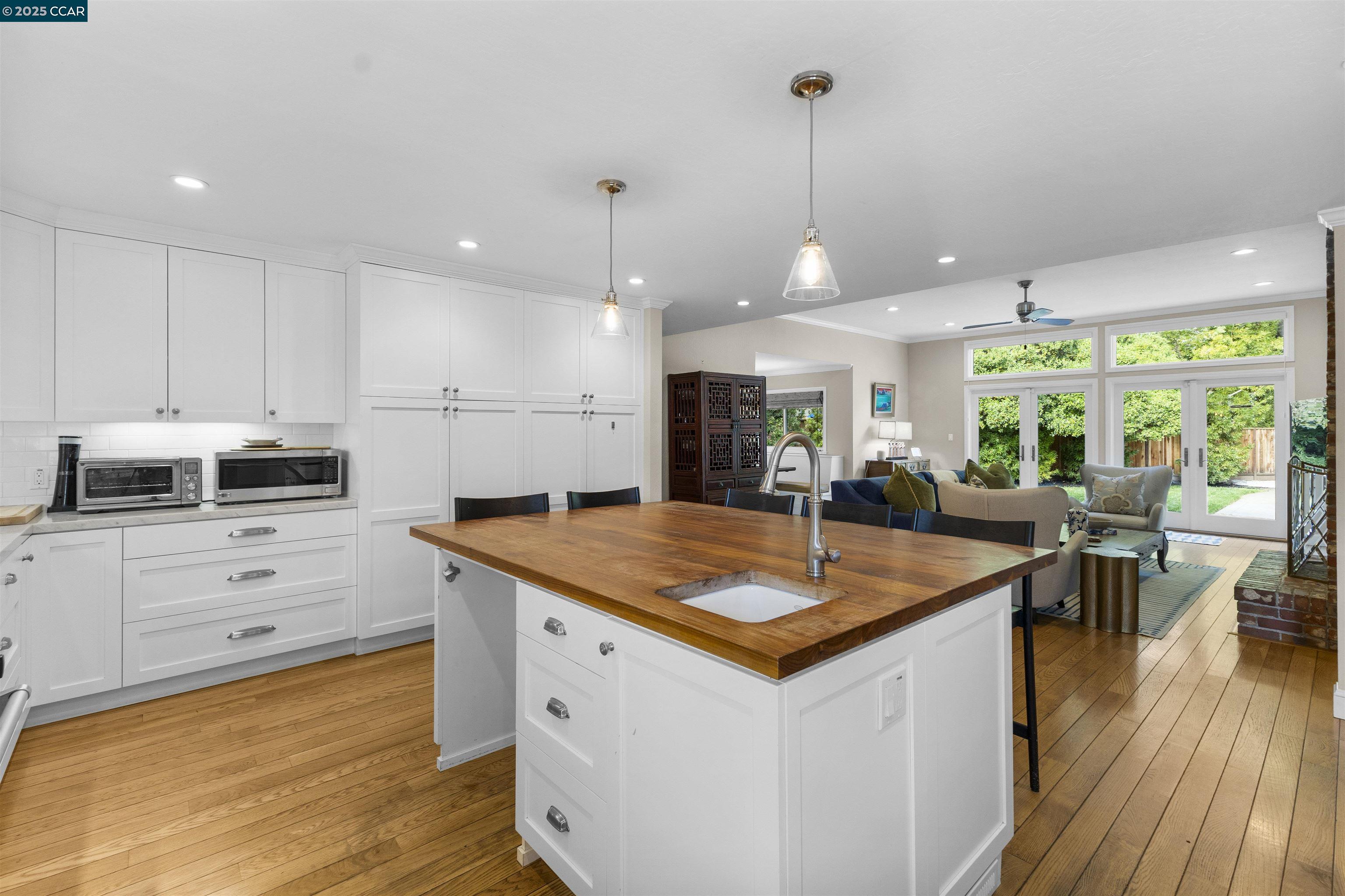 135 Glen Ct