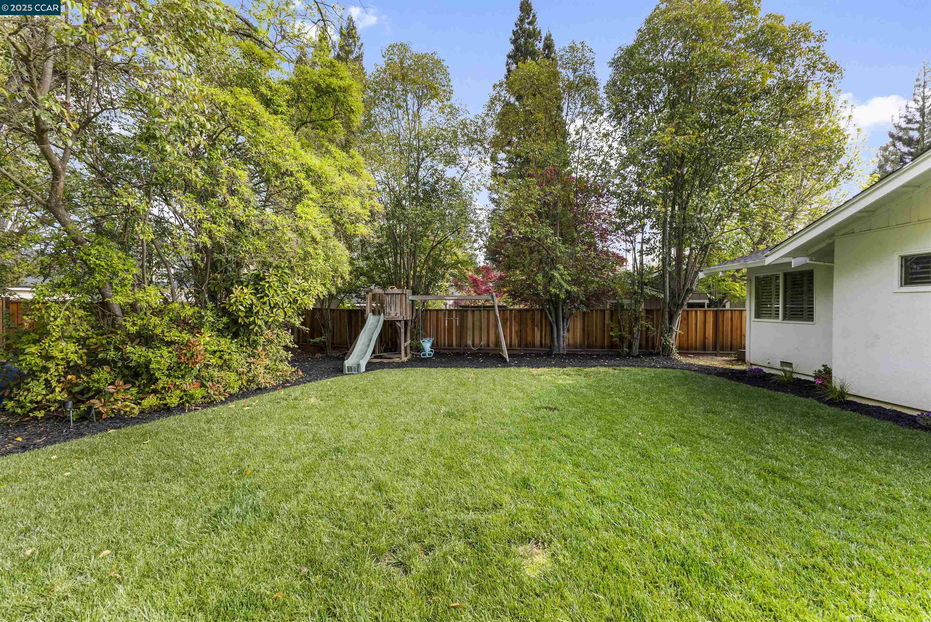 135 Glen Ct