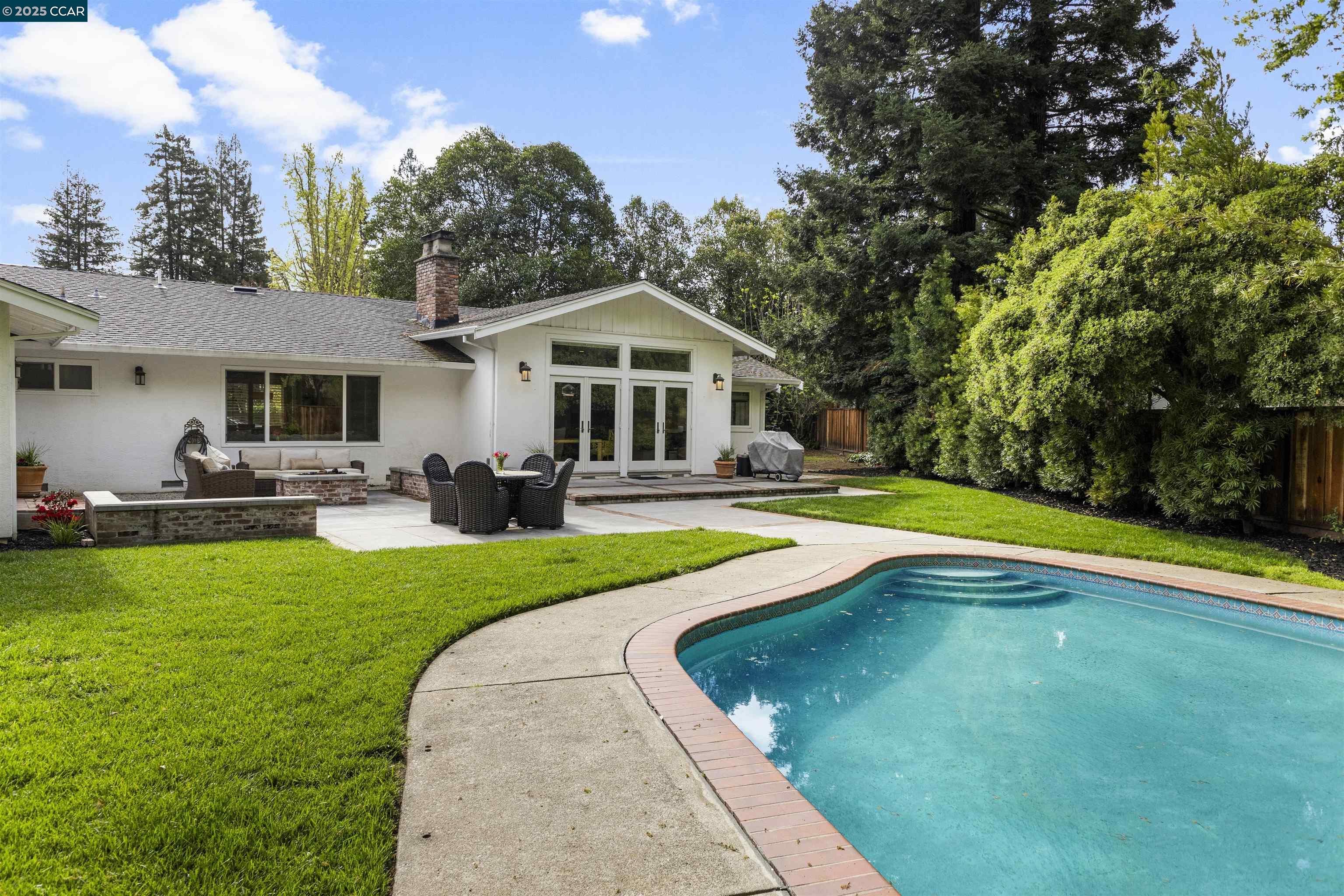 135 Glen Ct