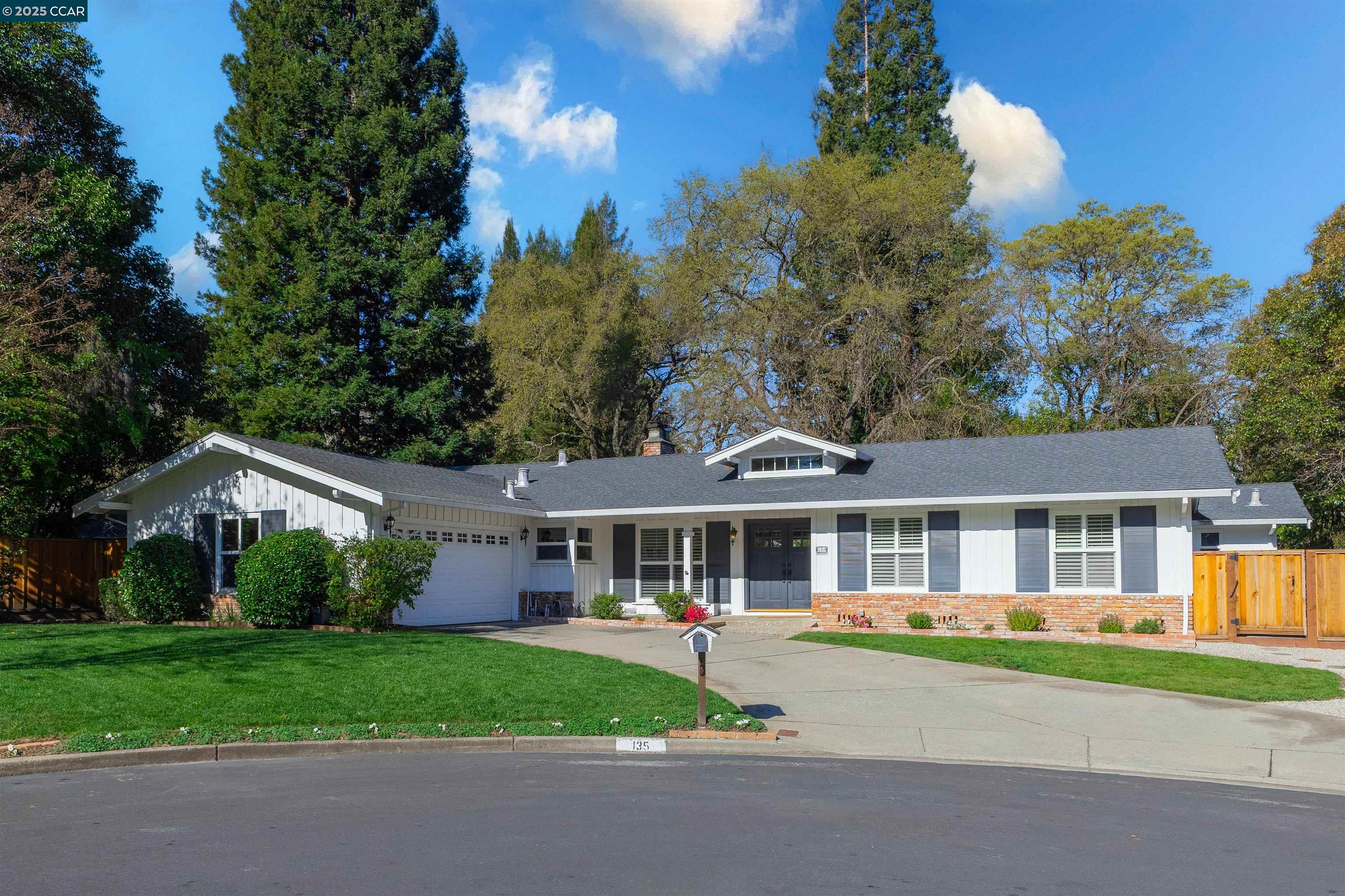 135 Glen Ct