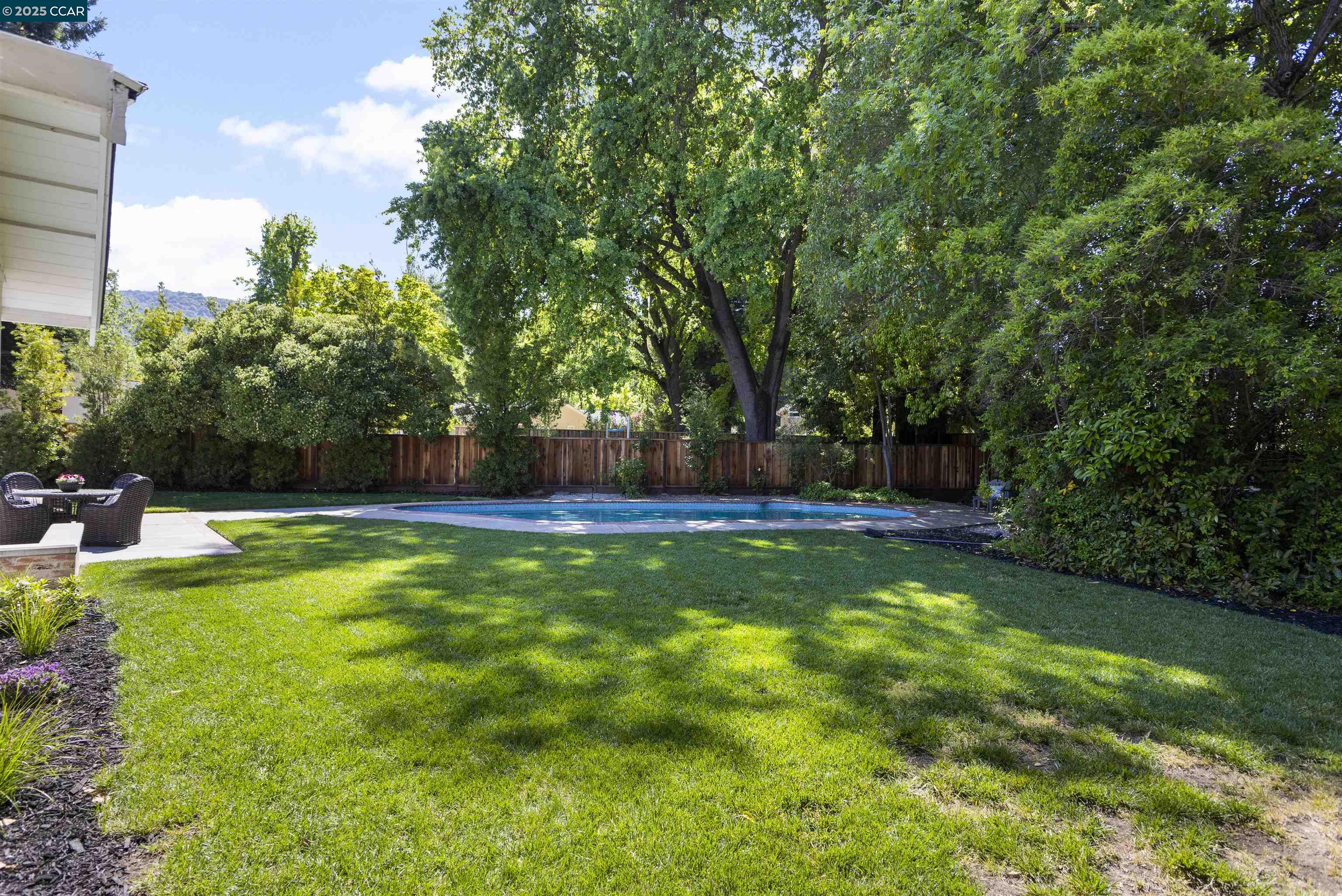 135 Glen Ct