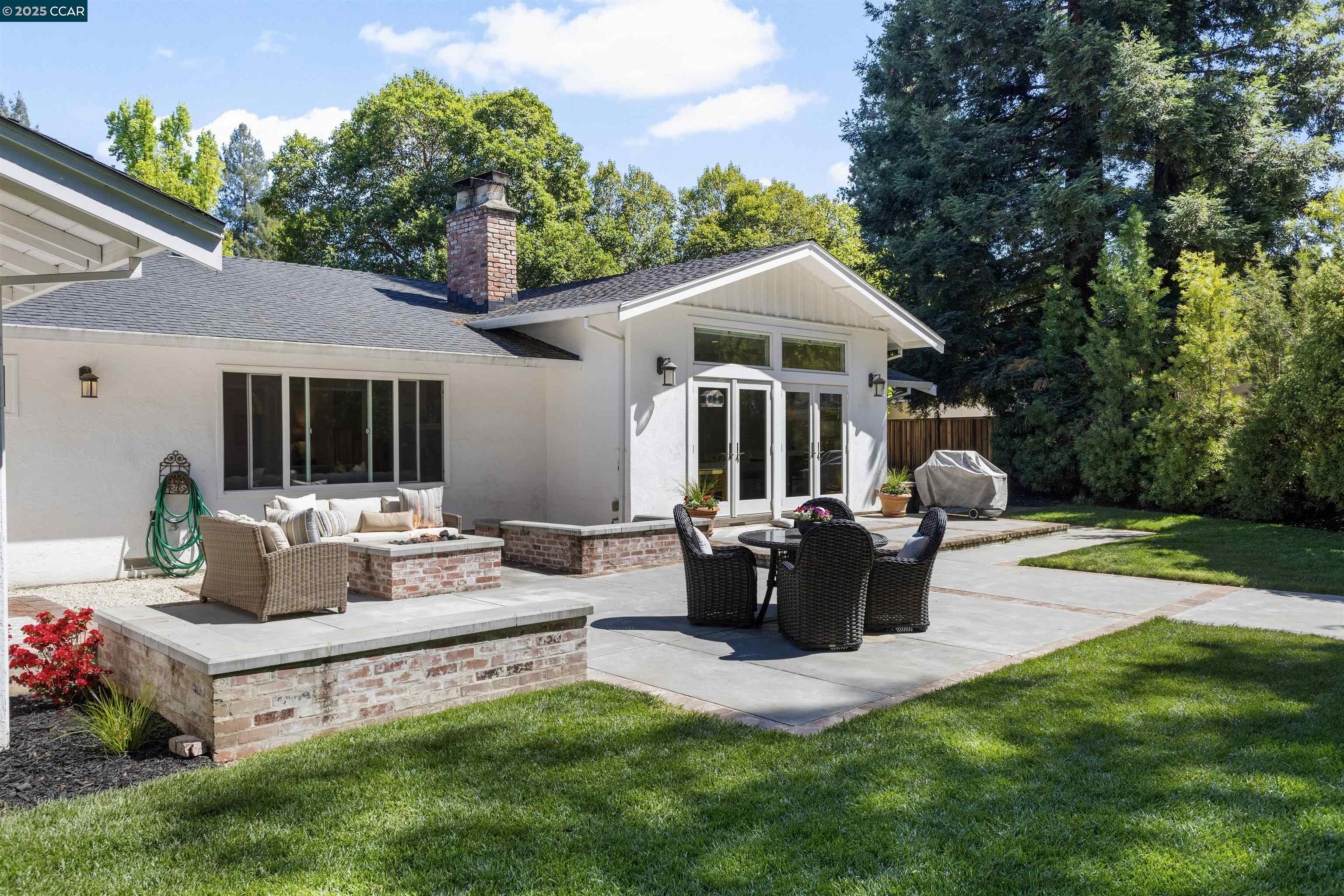 135 Glen Ct