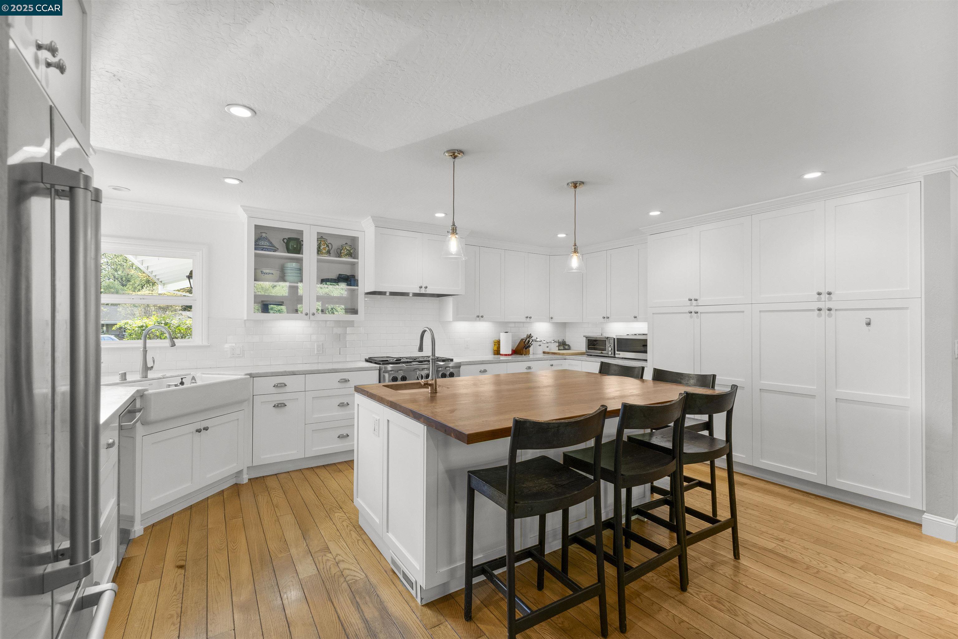 135 Glen Ct