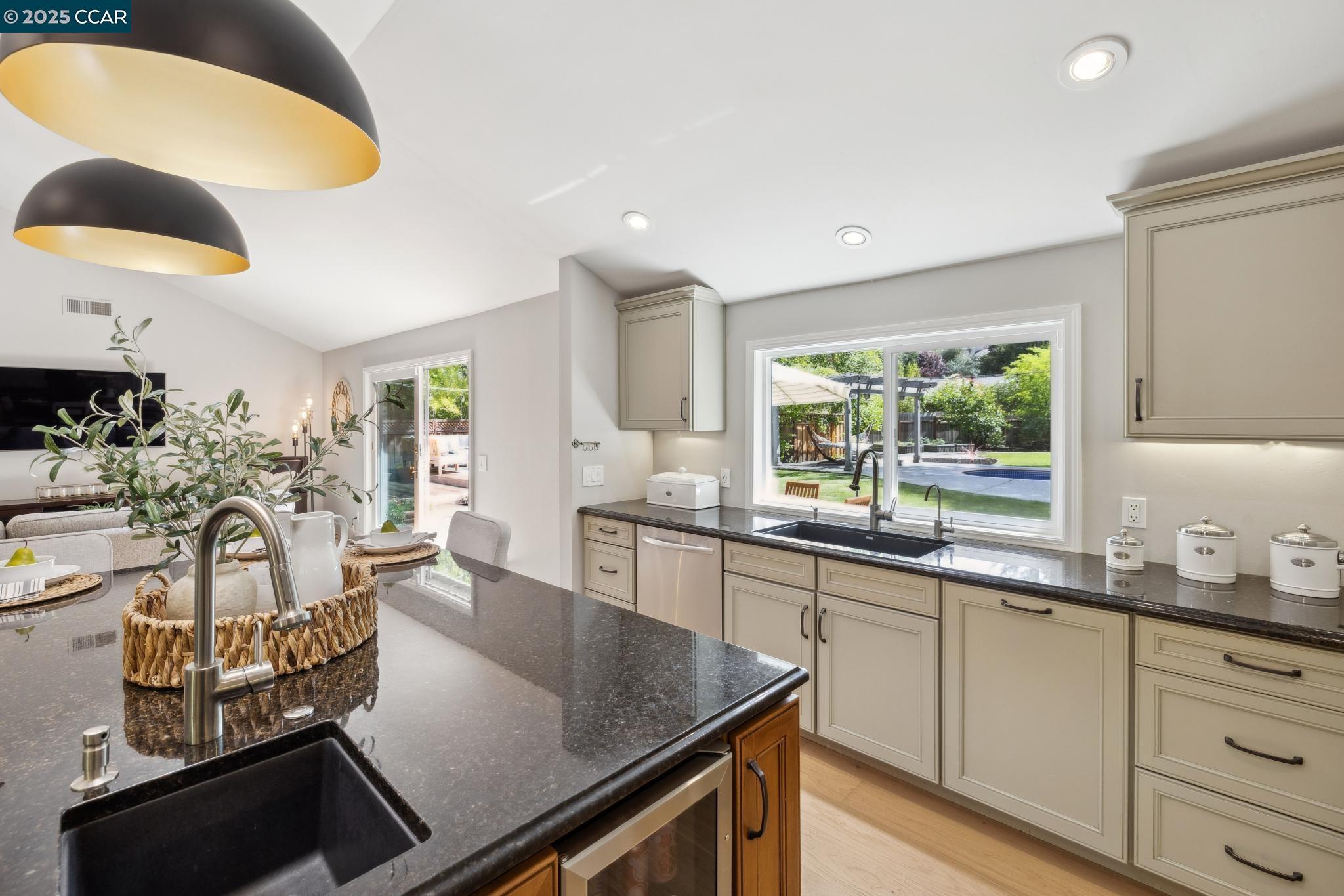 176 La Sonoma Way