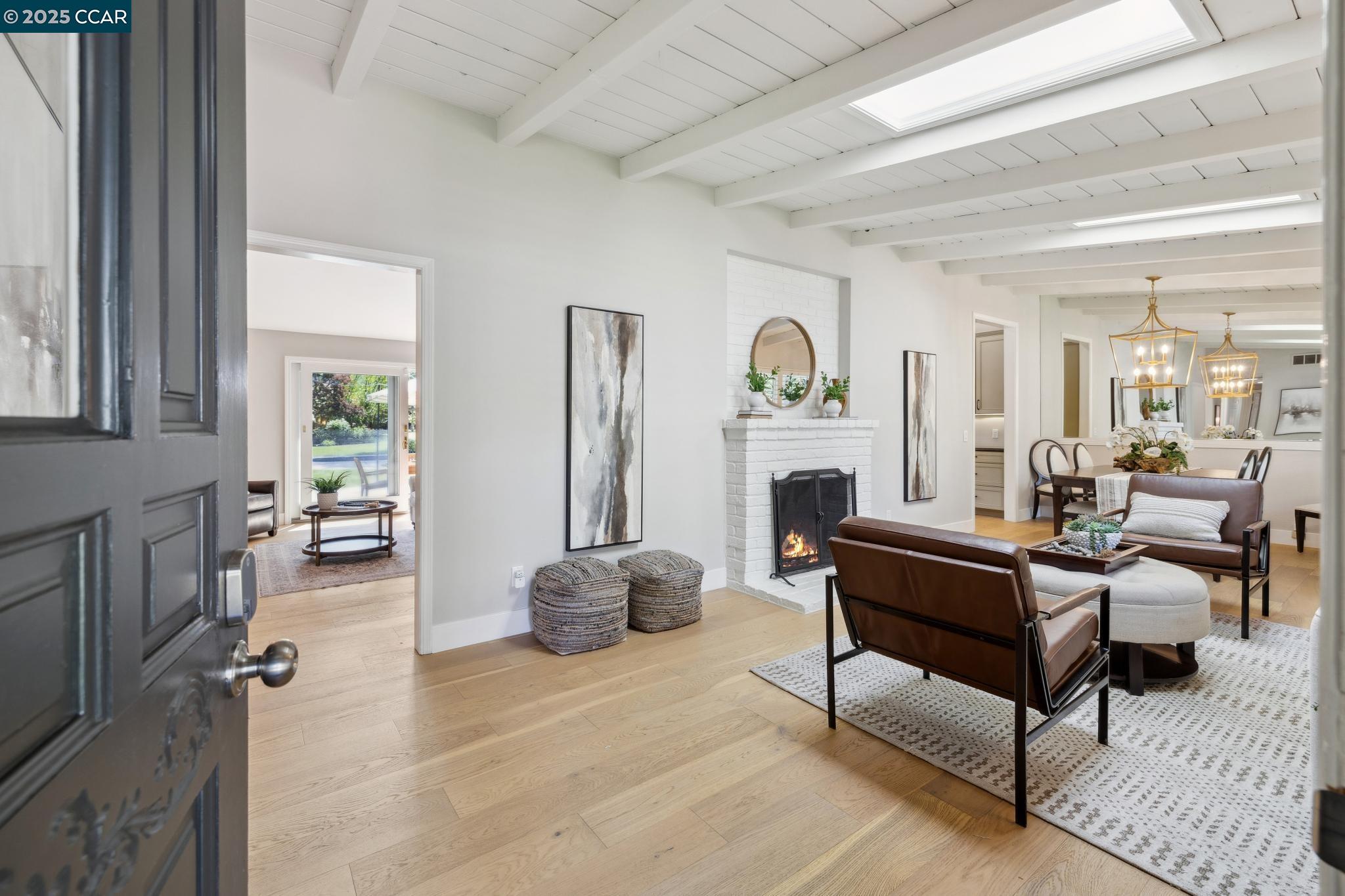 176 La Sonoma Way
