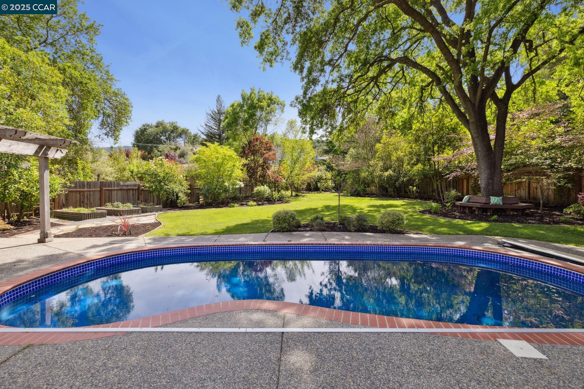 176 La Sonoma Way
