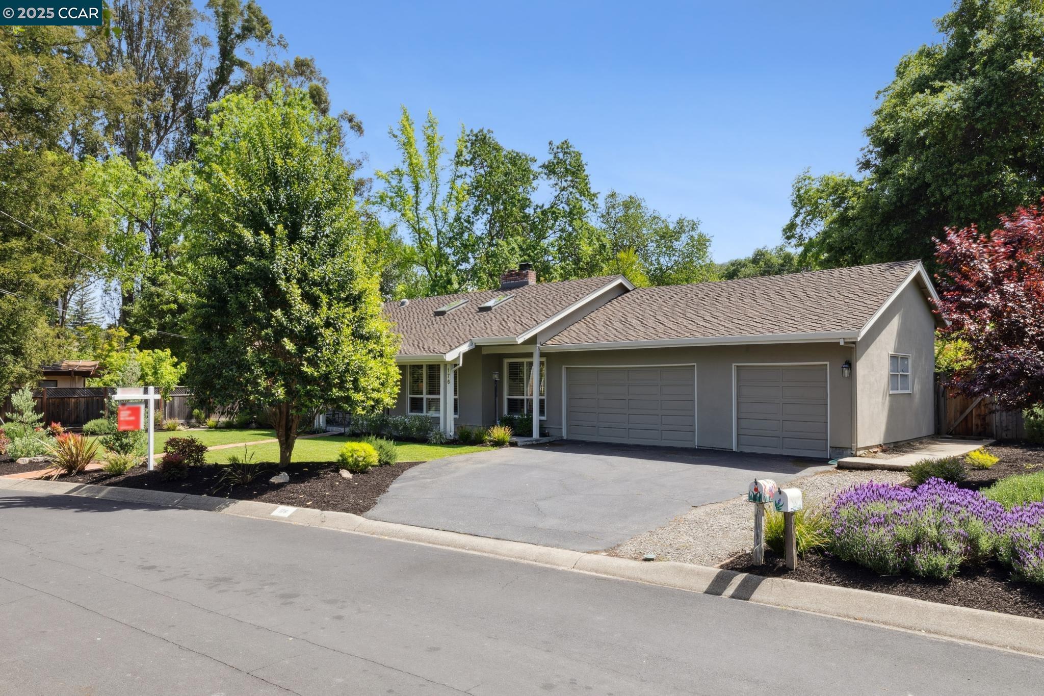 176 La Sonoma Way