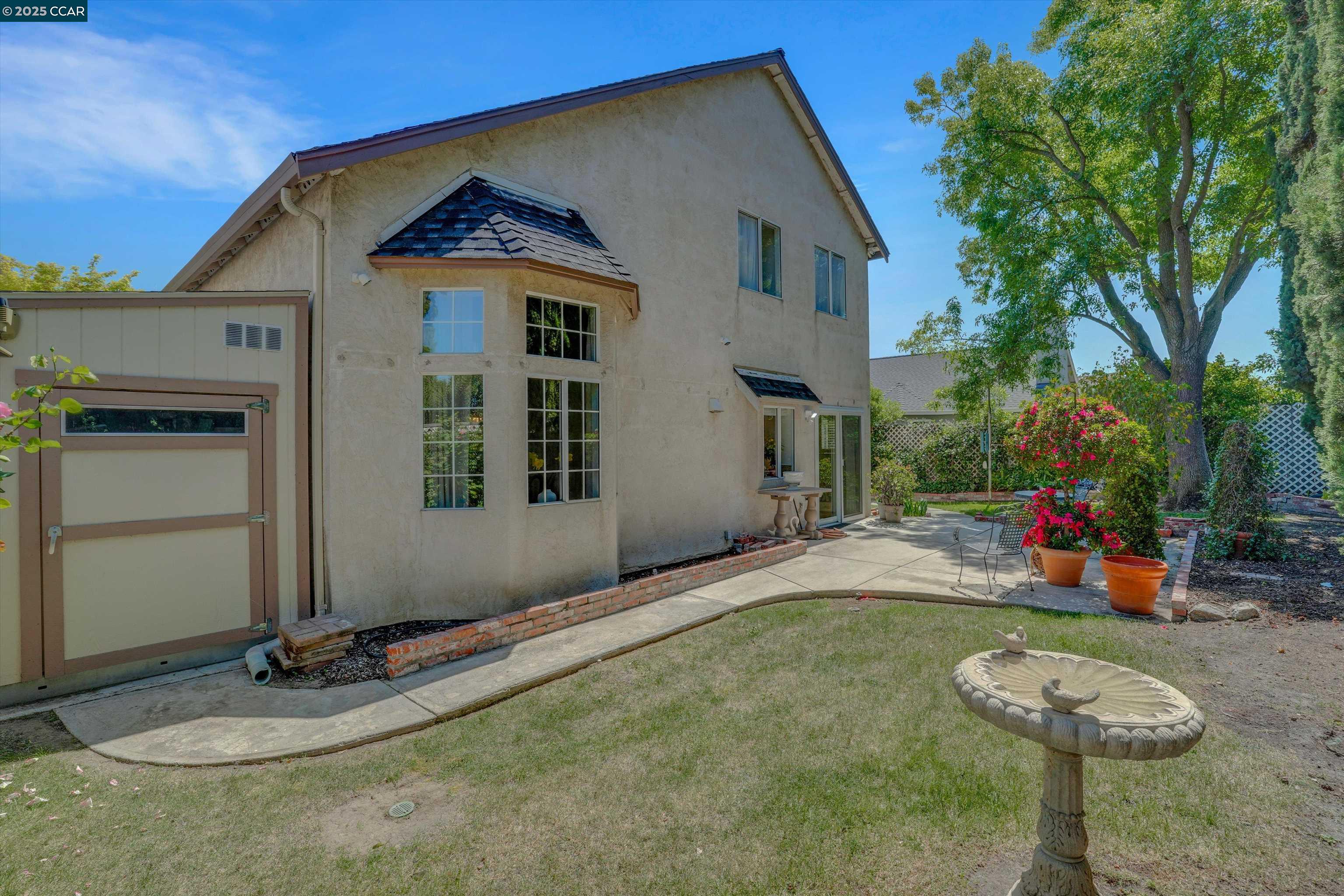 994 Almaden Cir
