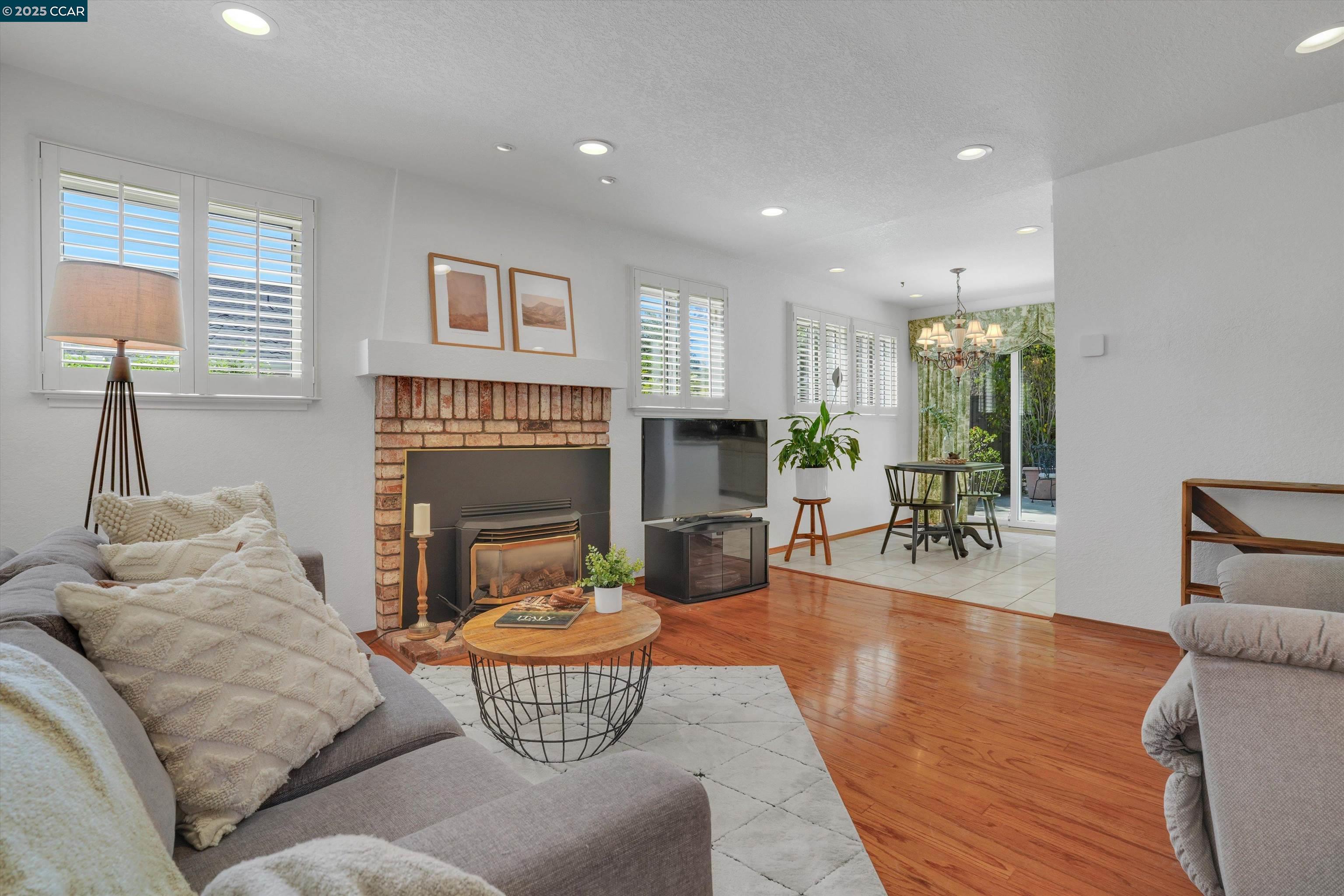 994 Almaden Cir
