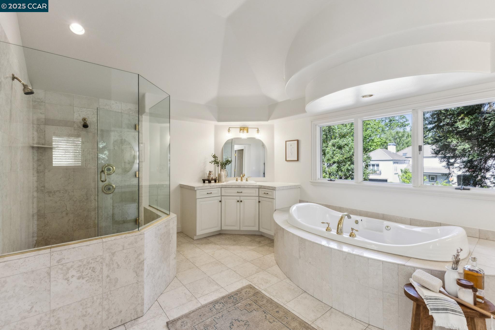 309 Iron Horse Ct