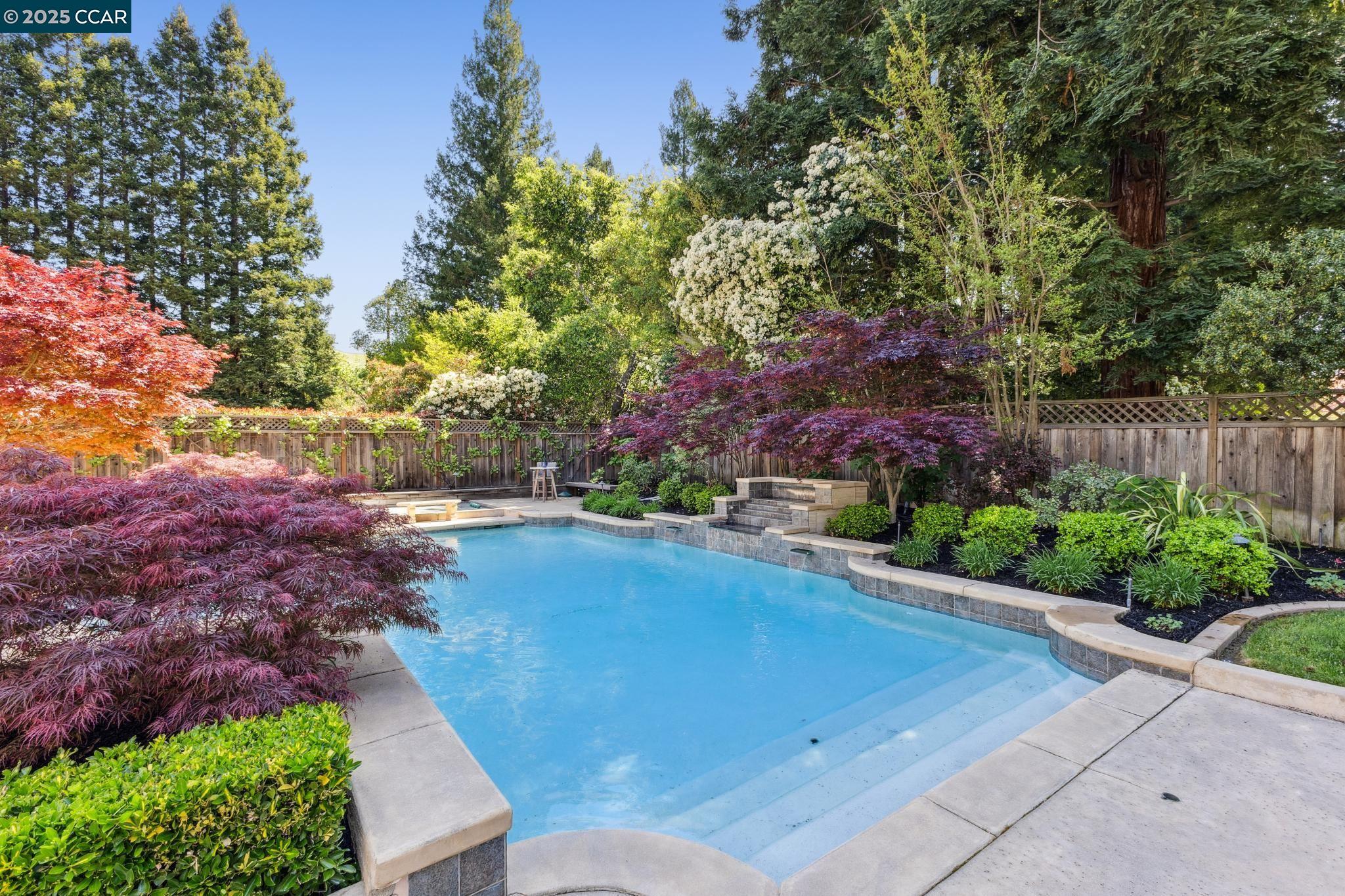 309 Iron Horse Ct
