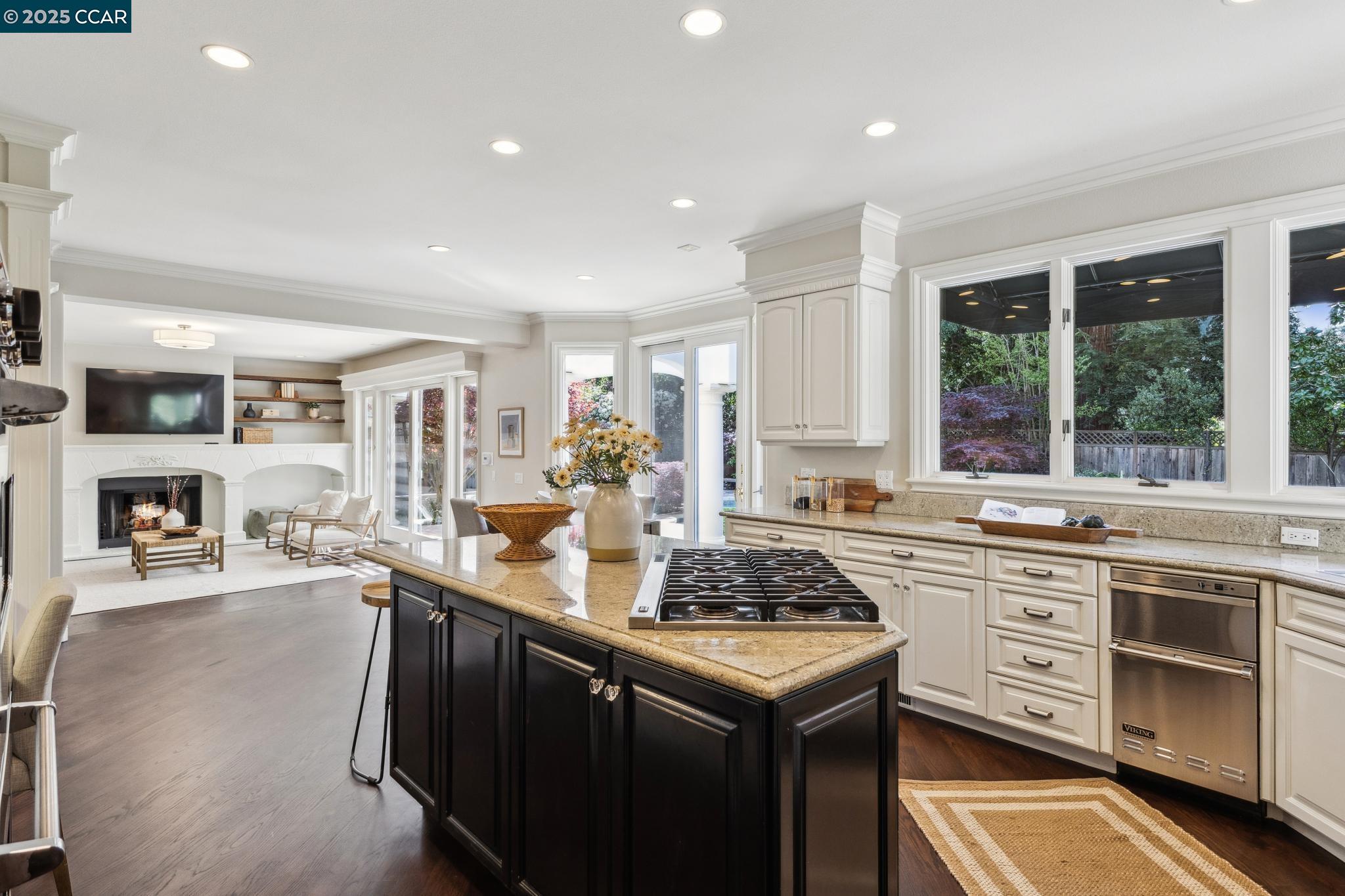 309 Iron Horse Ct