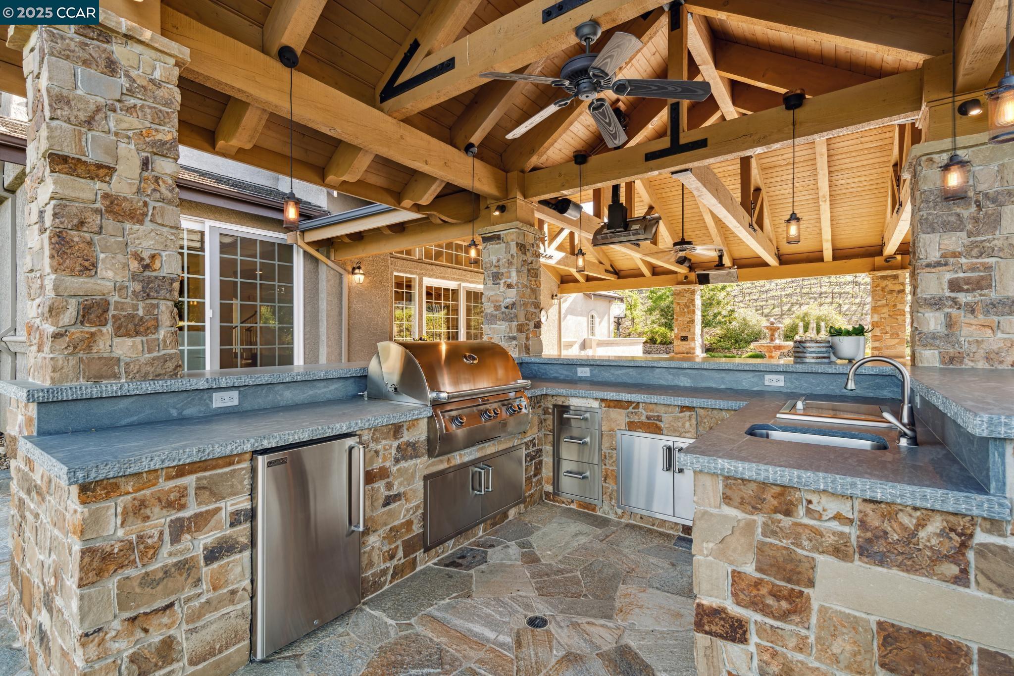143 Stonehurst Ct