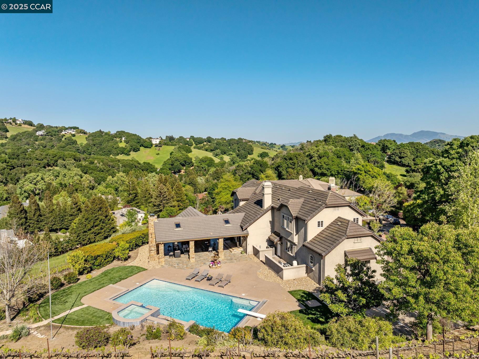 143 Stonehurst Ct