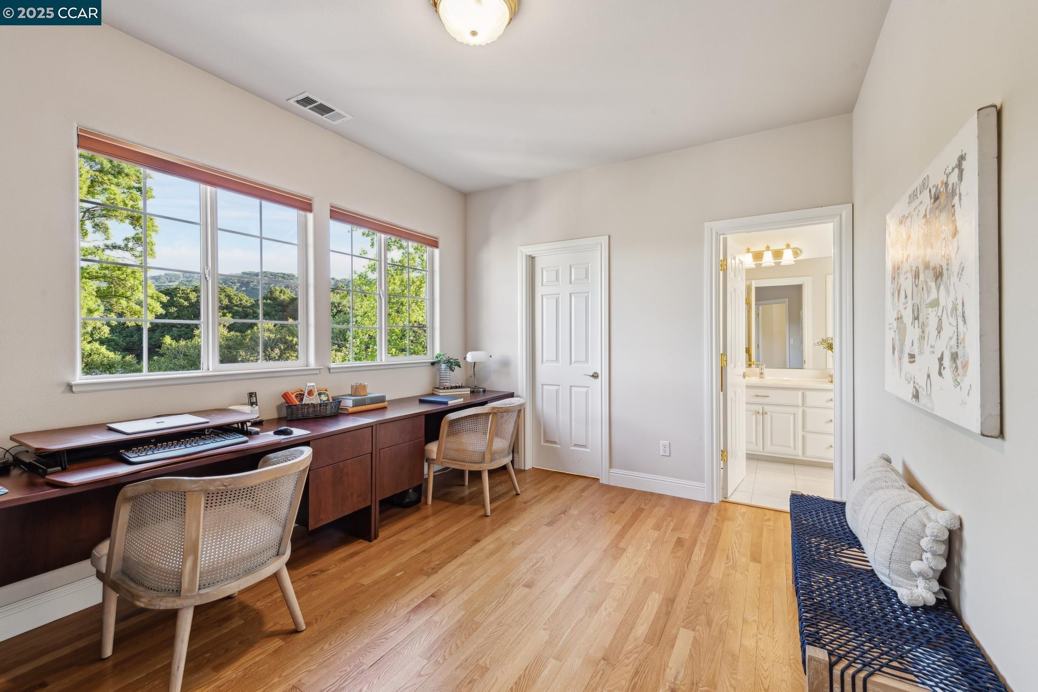 143 Stonehurst Ct