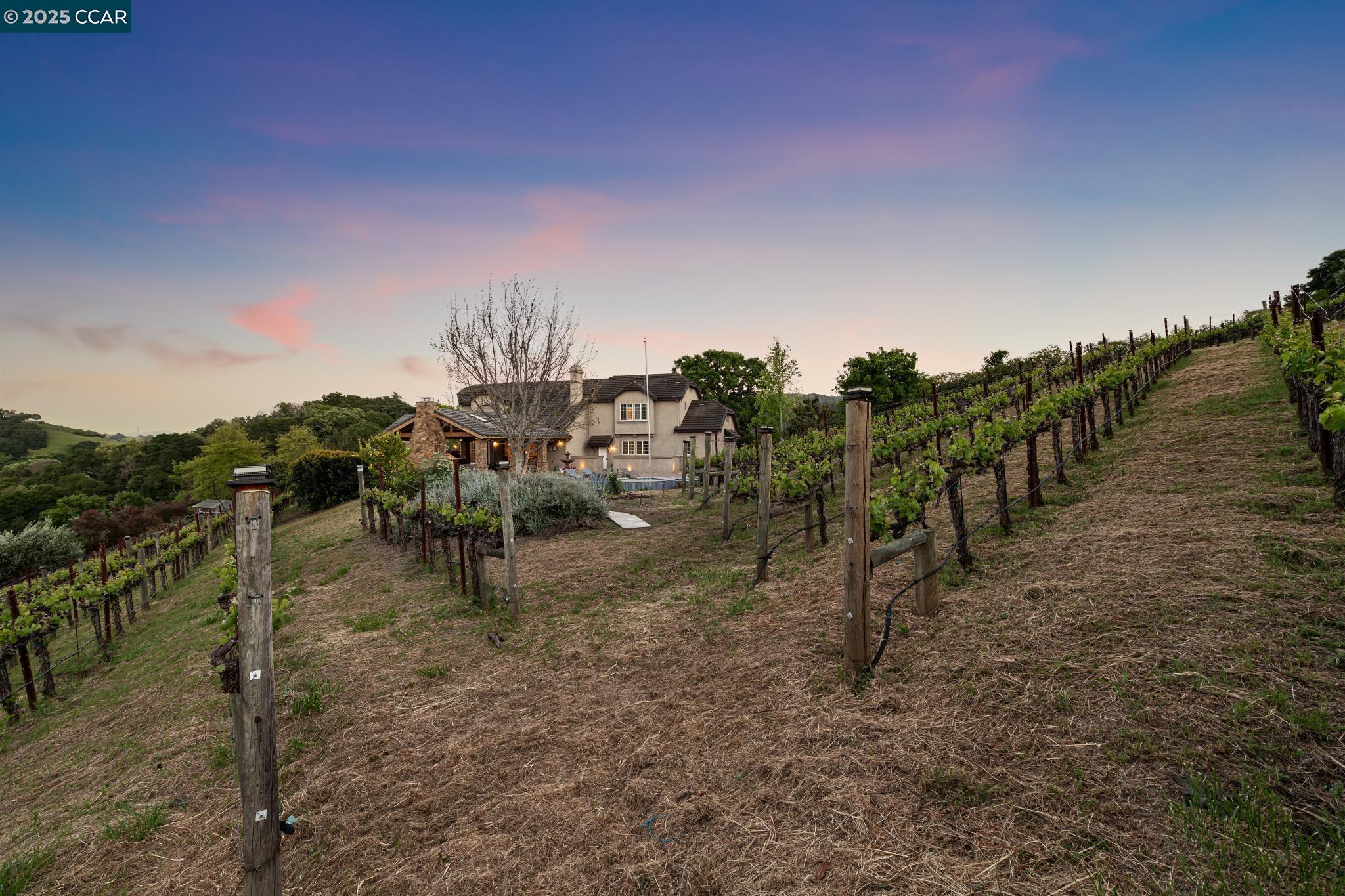 143 Stonehurst Ct