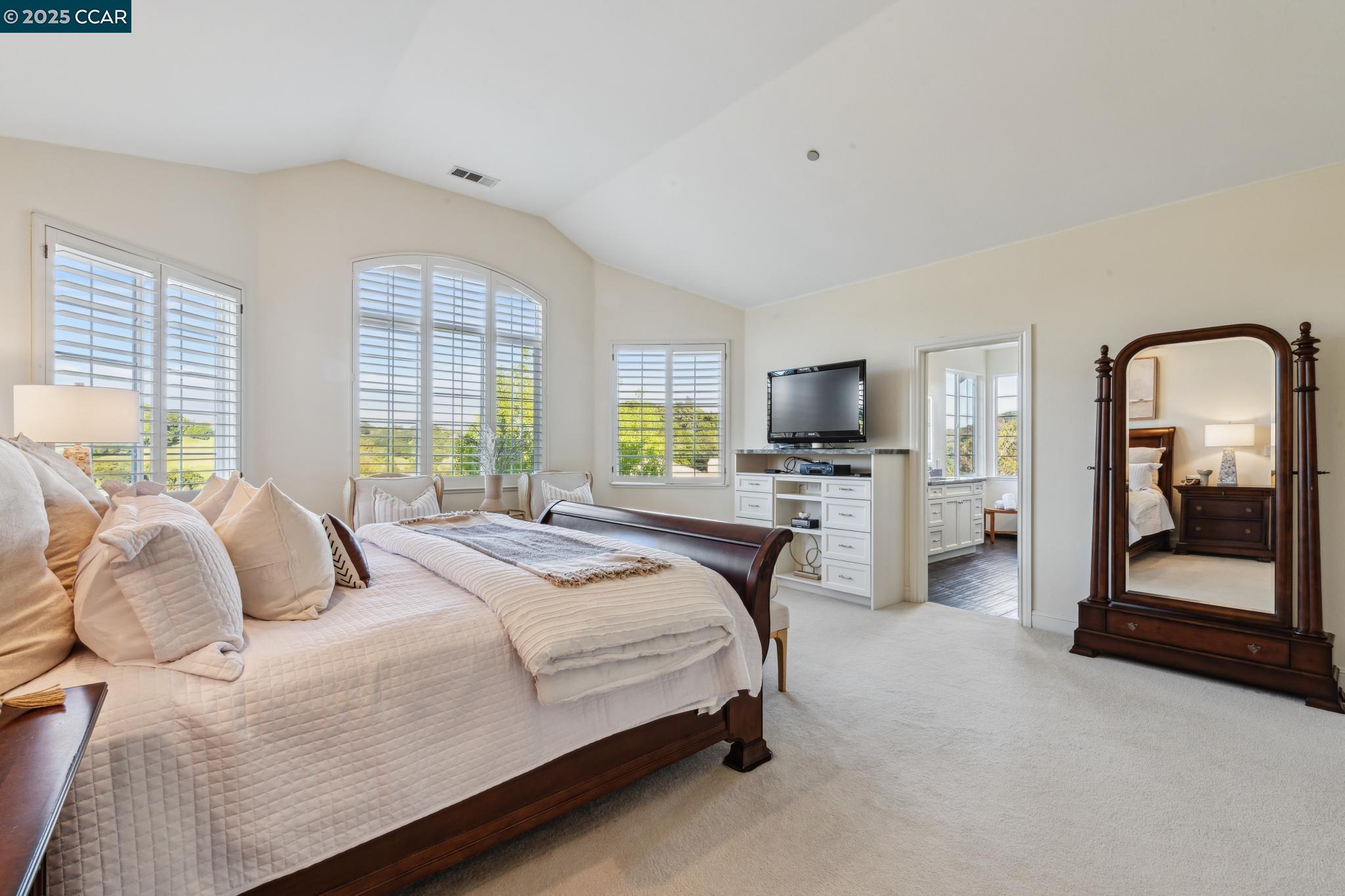 143 Stonehurst Ct