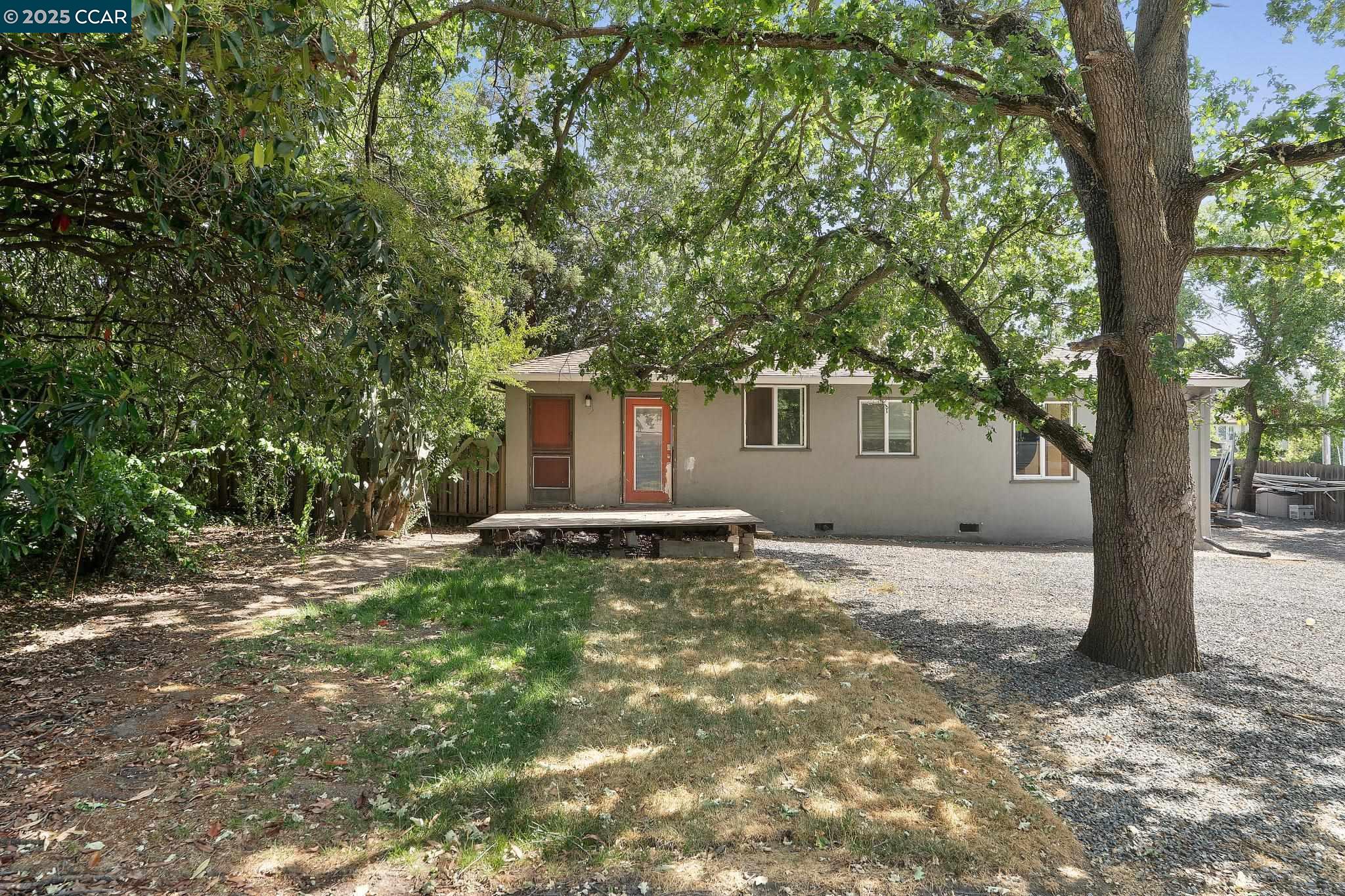 1580 3rd Ave